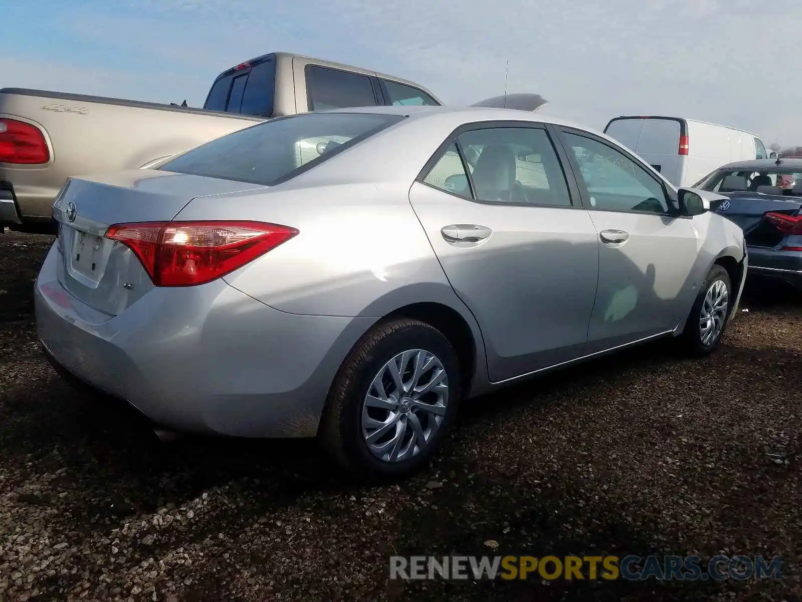 4 Photograph of a damaged car 5YFBURHE0KP927459 TOYOTA COROLLA 2019