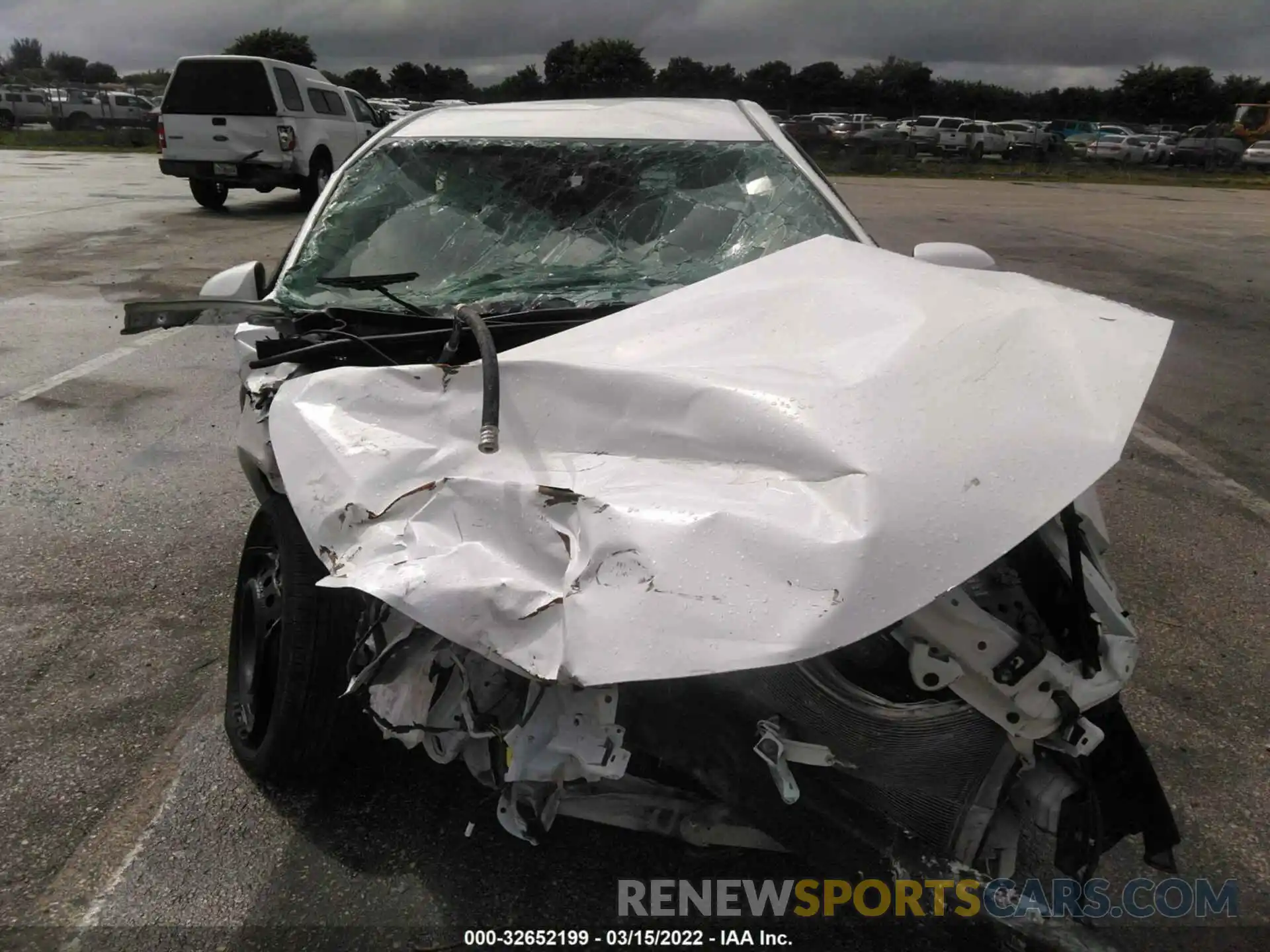 6 Photograph of a damaged car 5YFBURHE0KP927543 TOYOTA COROLLA 2019