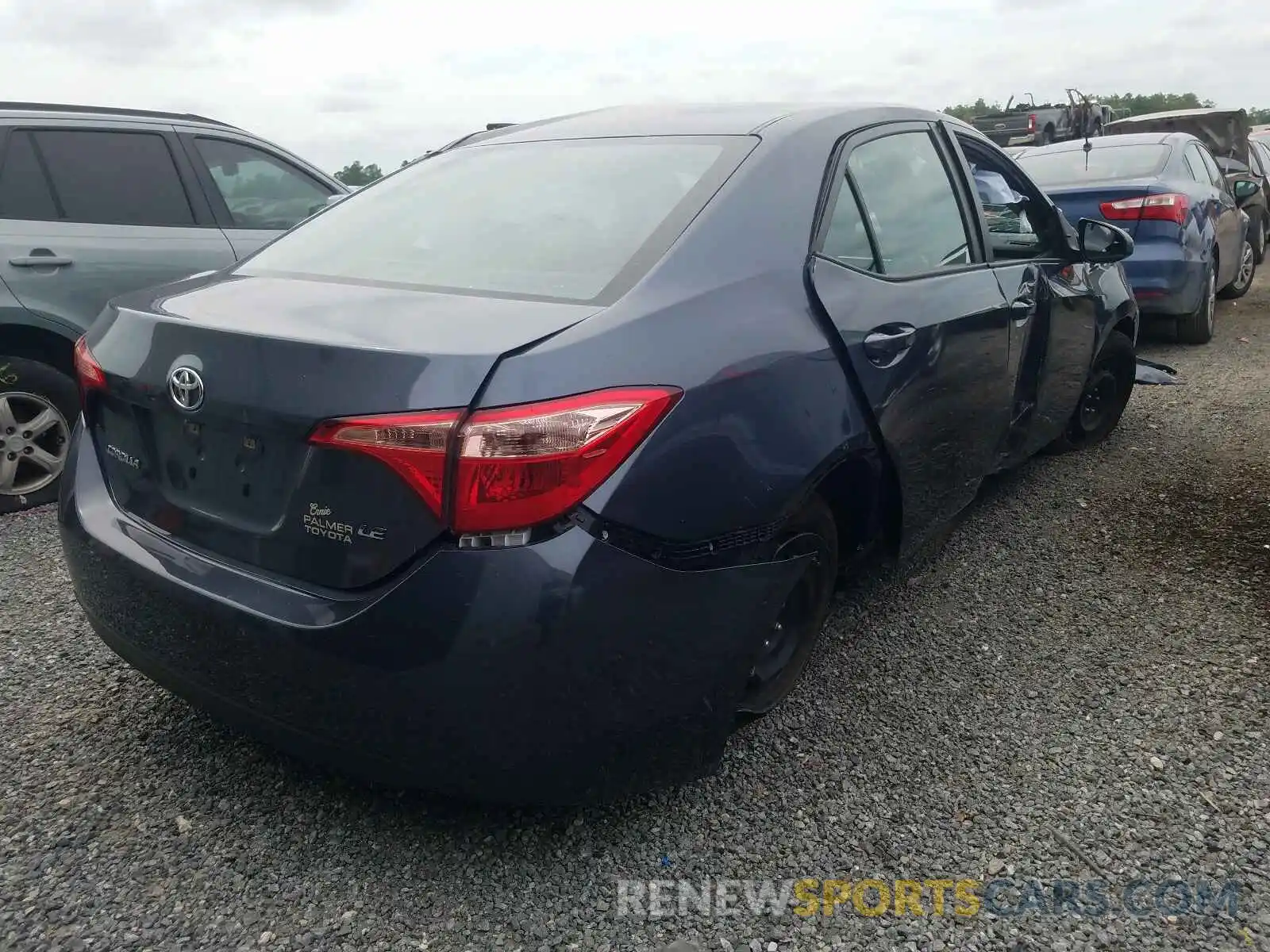 4 Photograph of a damaged car 5YFBURHE0KP927607 TOYOTA COROLLA 2019