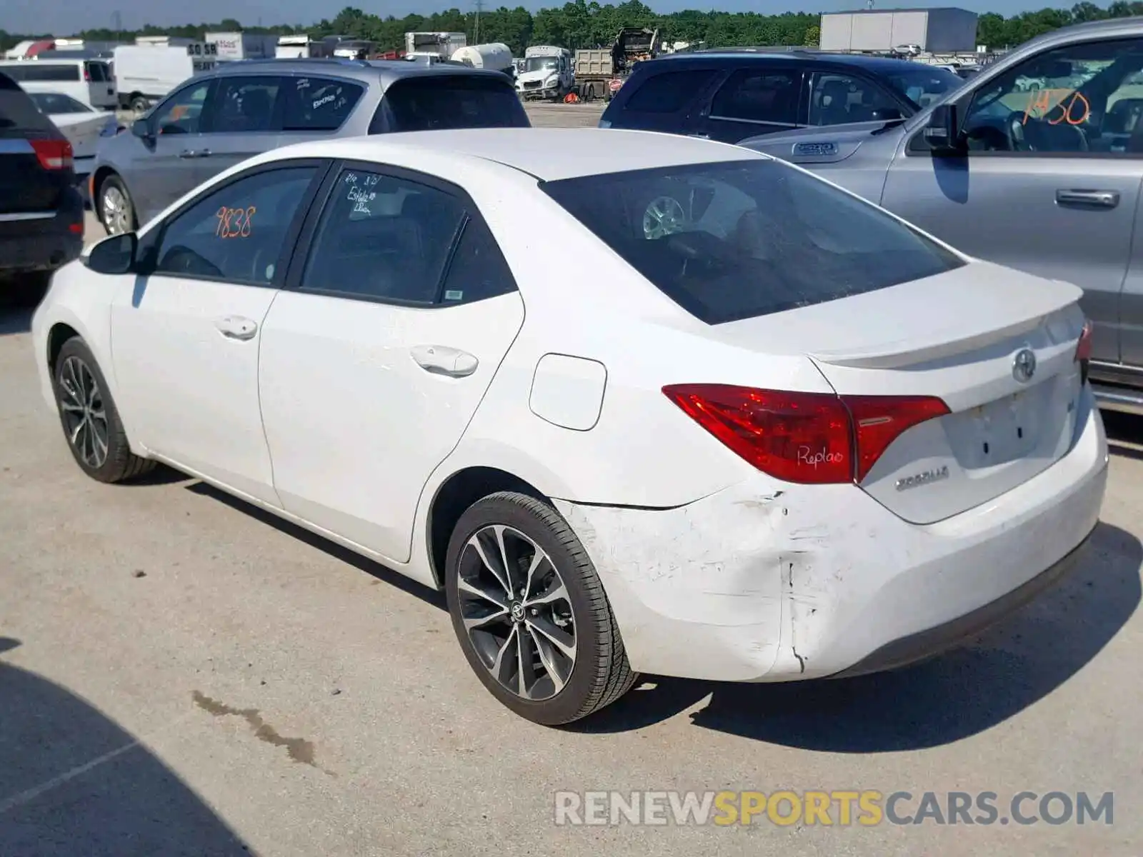 3 Photograph of a damaged car 5YFBURHE0KP927784 TOYOTA COROLLA 2019