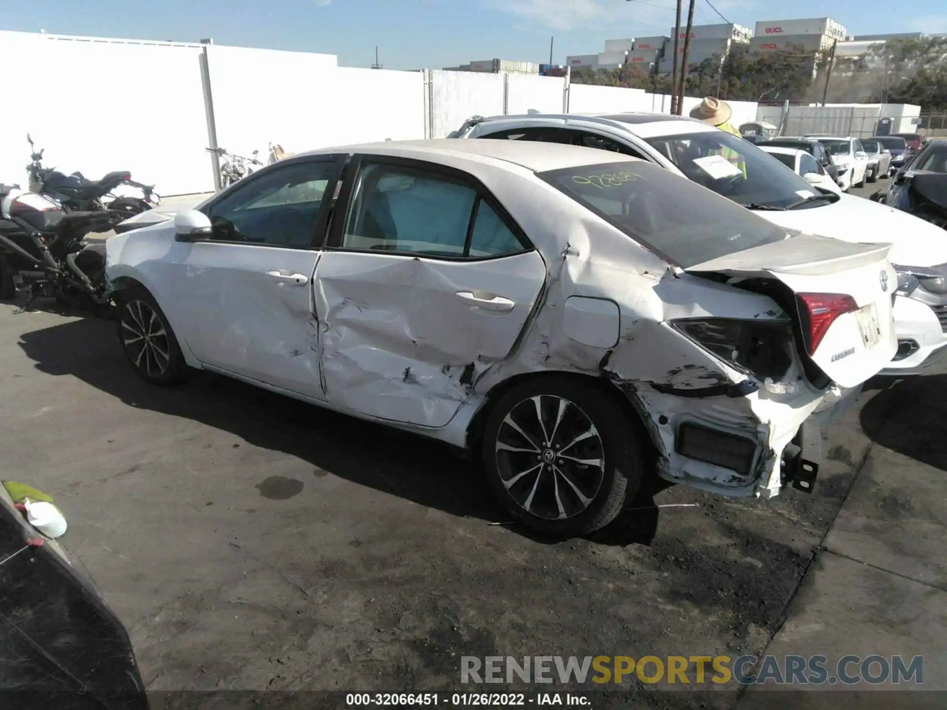 3 Photograph of a damaged car 5YFBURHE0KP928689 TOYOTA COROLLA 2019