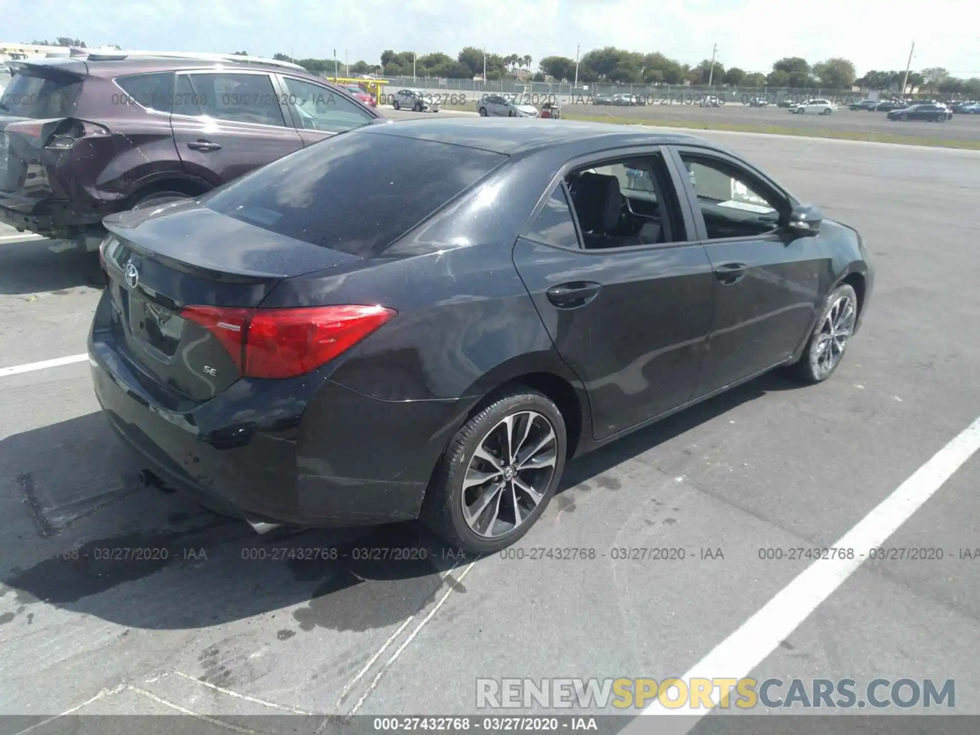 4 Photograph of a damaged car 5YFBURHE0KP929440 TOYOTA COROLLA 2019