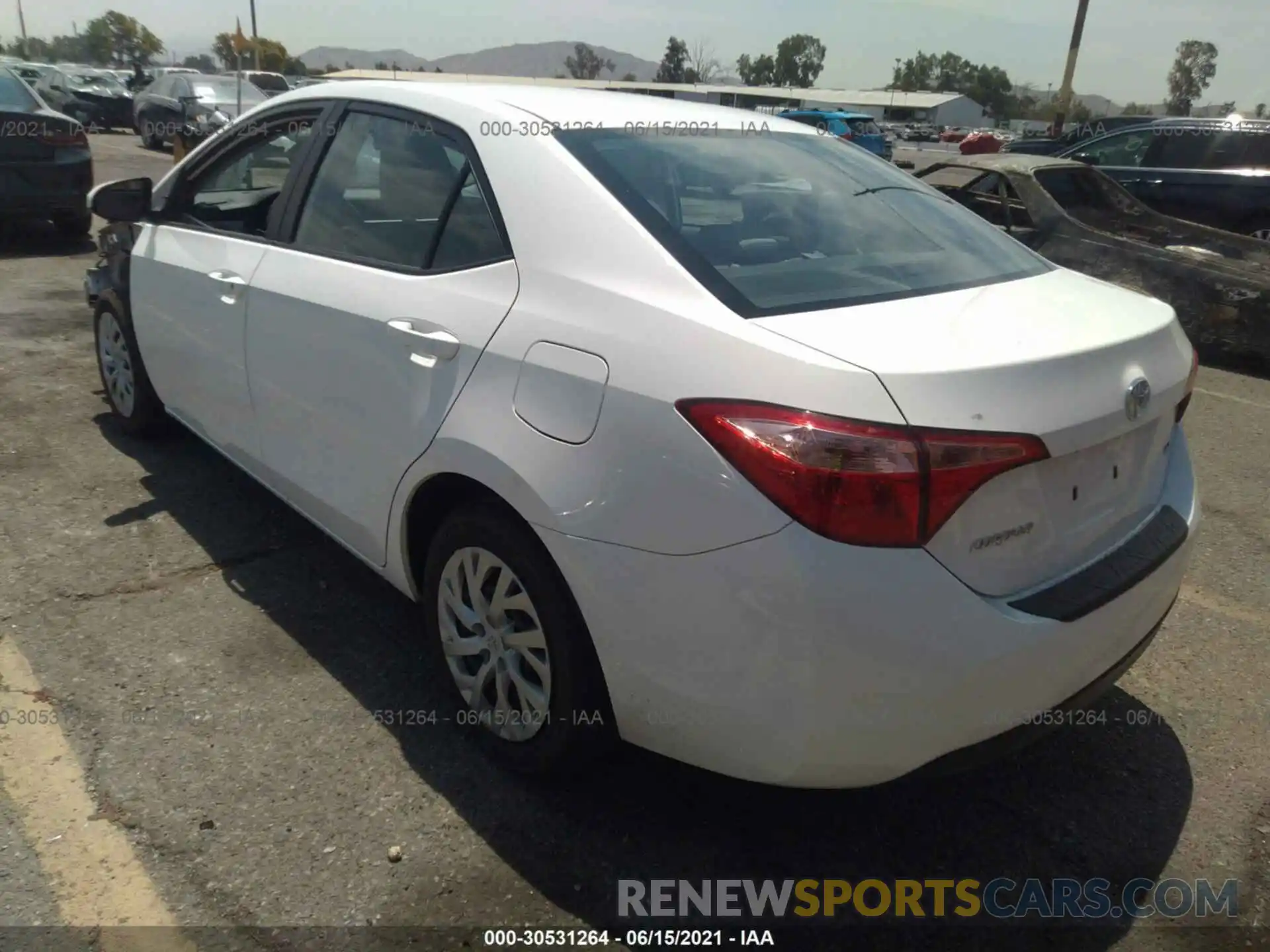 3 Photograph of a damaged car 5YFBURHE0KP929535 TOYOTA COROLLA 2019