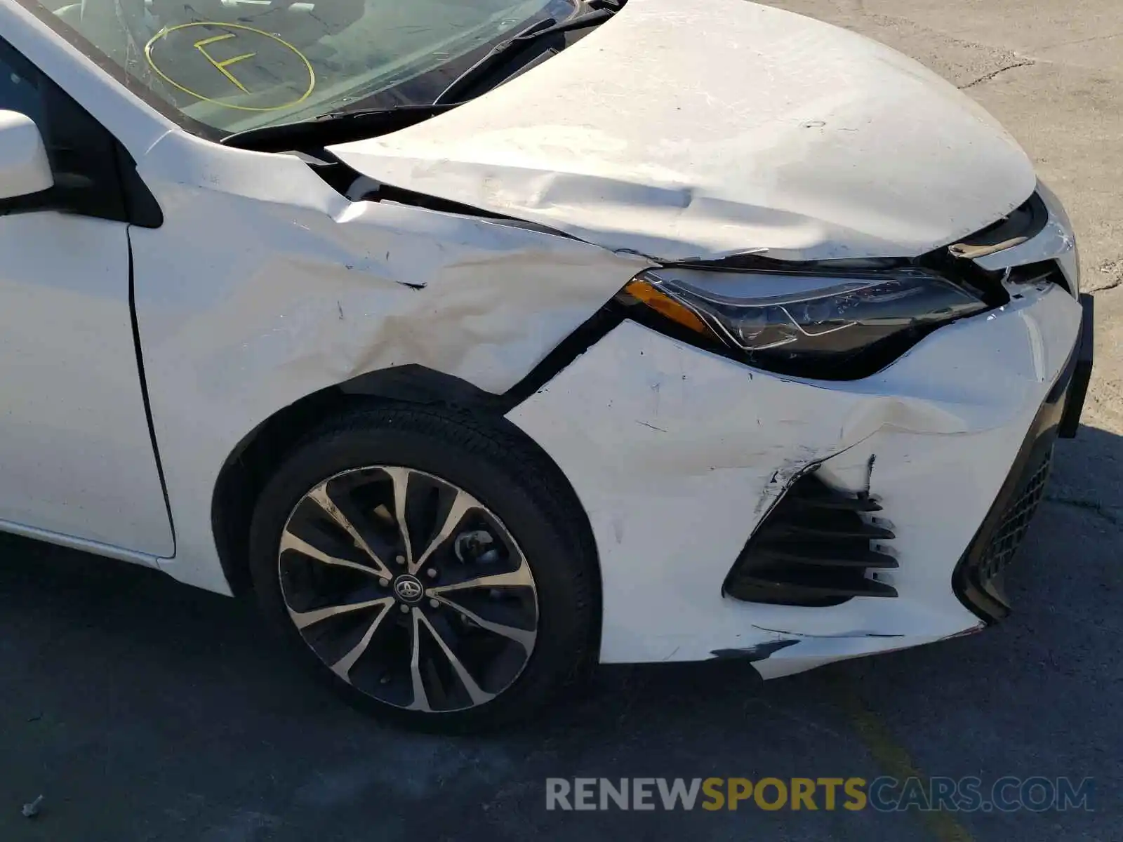 9 Photograph of a damaged car 5YFBURHE0KP930586 TOYOTA COROLLA 2019