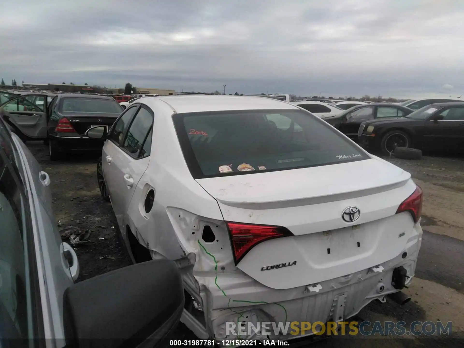 3 Photograph of a damaged car 5YFBURHE0KP931169 TOYOTA COROLLA 2019