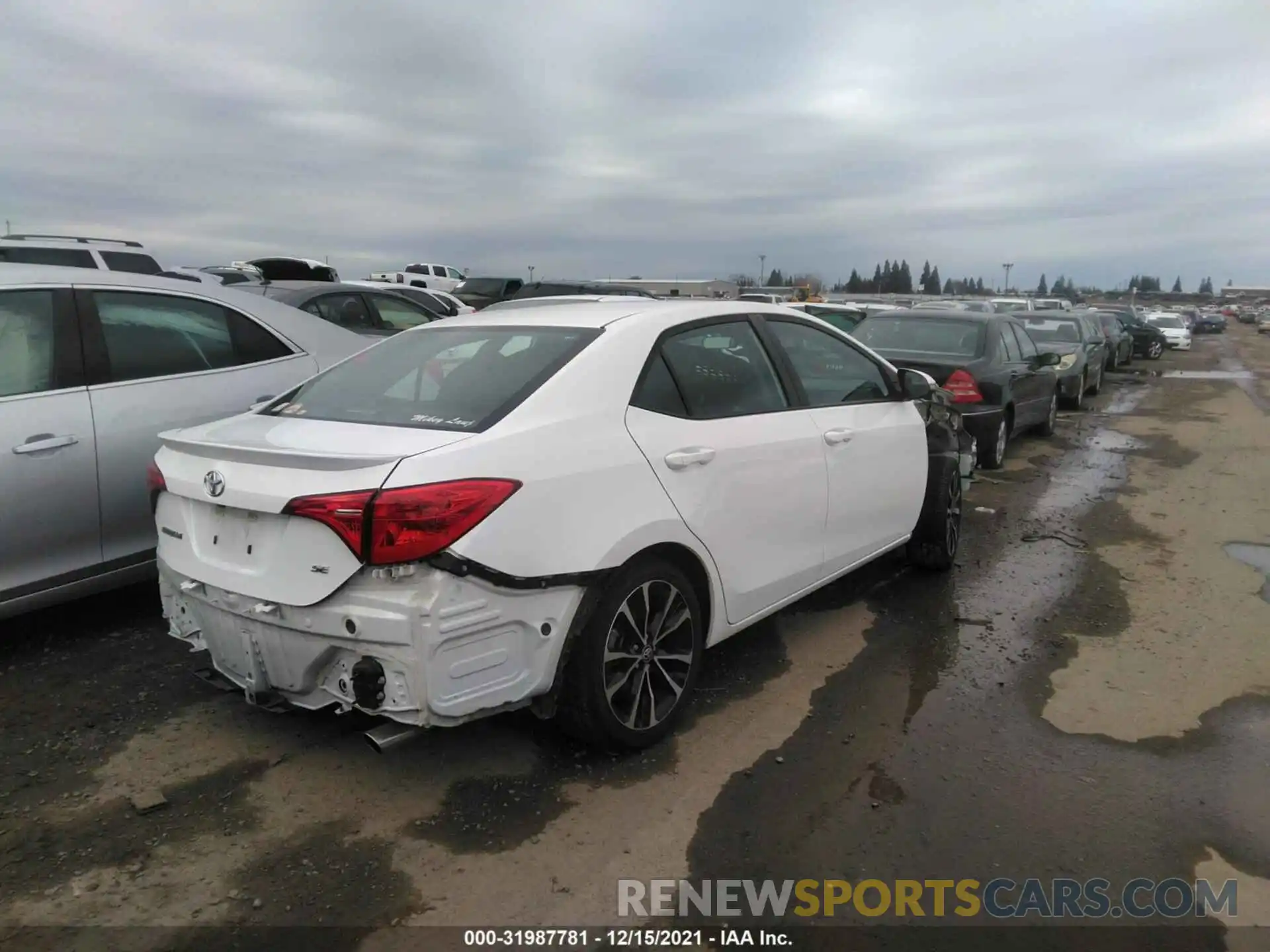 4 Photograph of a damaged car 5YFBURHE0KP931169 TOYOTA COROLLA 2019