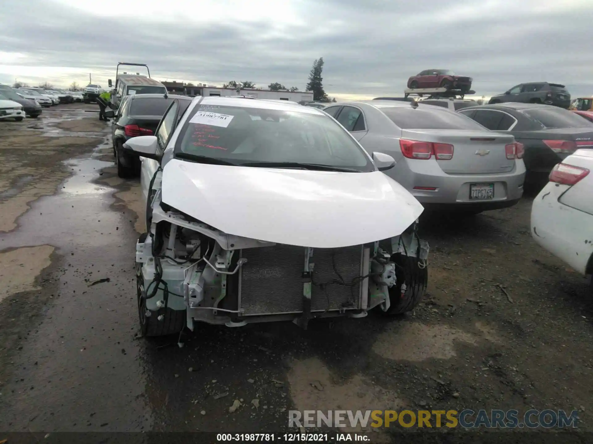 6 Photograph of a damaged car 5YFBURHE0KP931169 TOYOTA COROLLA 2019