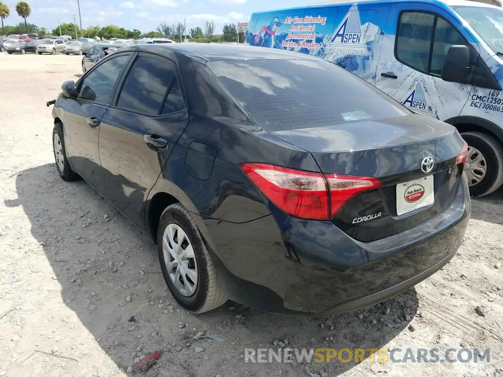 3 Photograph of a damaged car 5YFBURHE0KP931432 TOYOTA COROLLA 2019