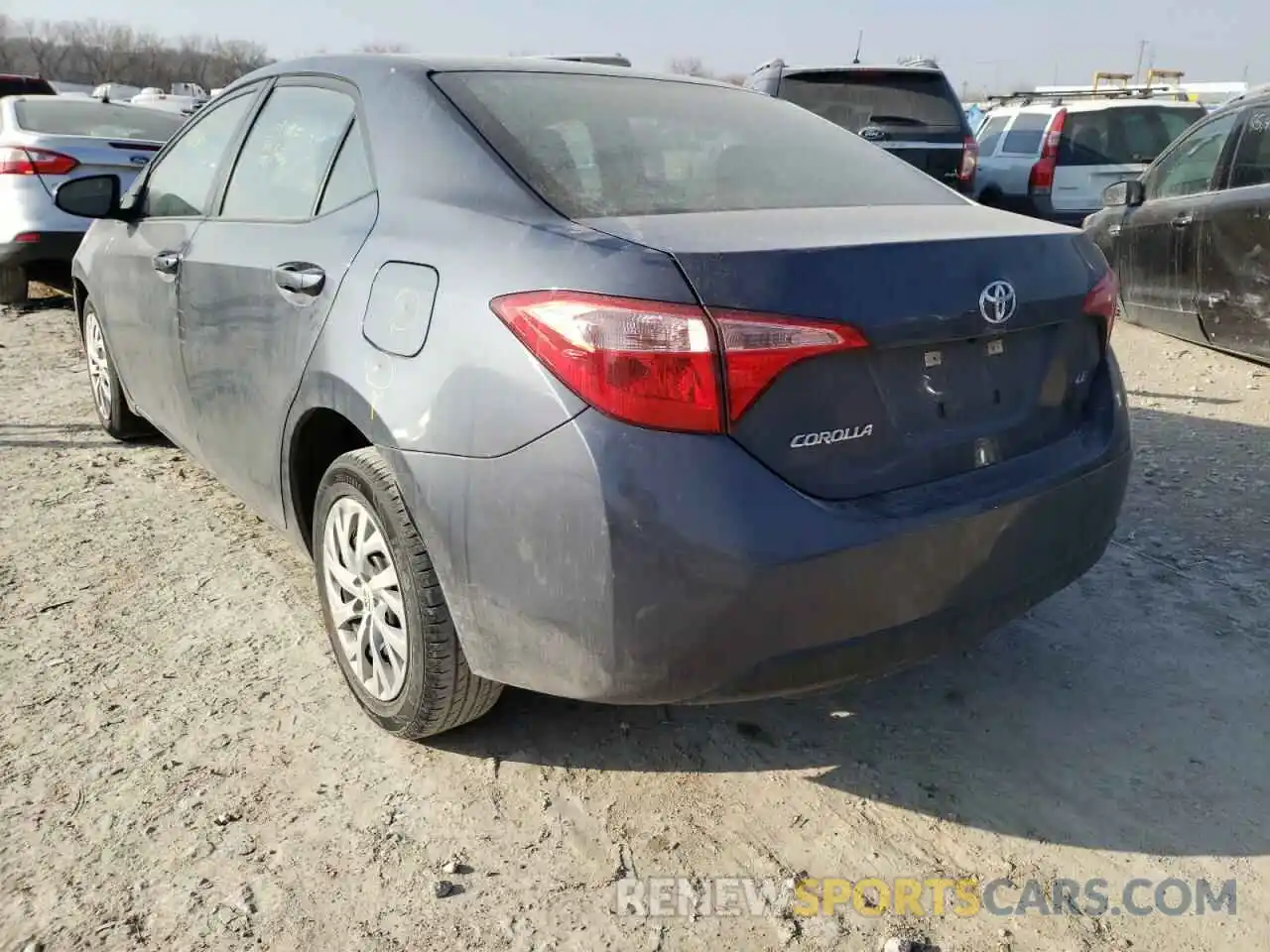 3 Photograph of a damaged car 5YFBURHE0KP932029 TOYOTA COROLLA 2019