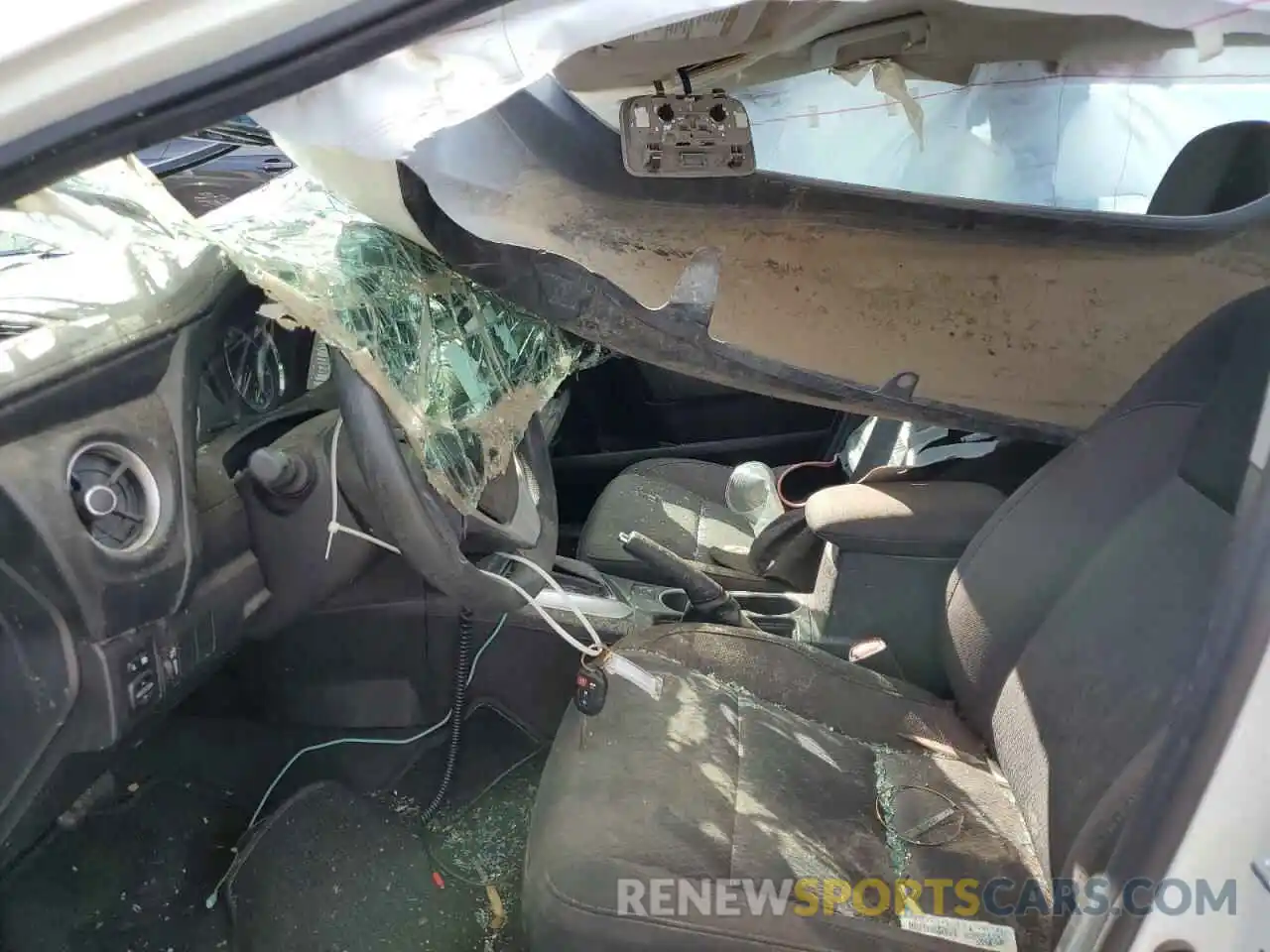 7 Photograph of a damaged car 5YFBURHE0KP932550 TOYOTA COROLLA 2019