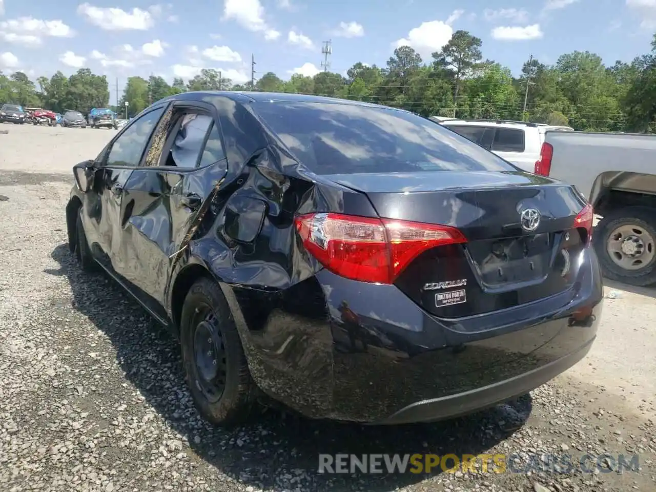 3 Photograph of a damaged car 5YFBURHE0KP933035 TOYOTA COROLLA 2019