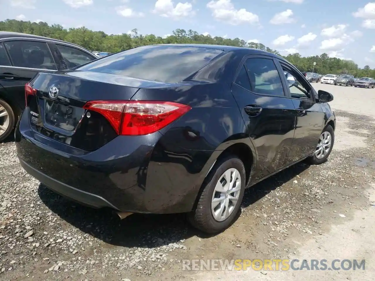 4 Photograph of a damaged car 5YFBURHE0KP933035 TOYOTA COROLLA 2019