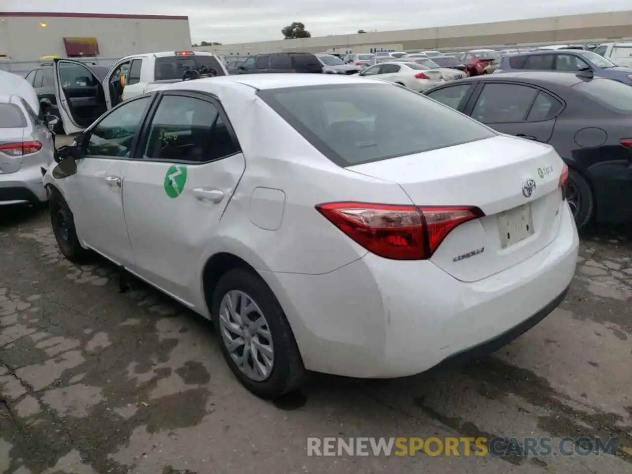 3 Photograph of a damaged car 5YFBURHE0KP933309 TOYOTA COROLLA 2019