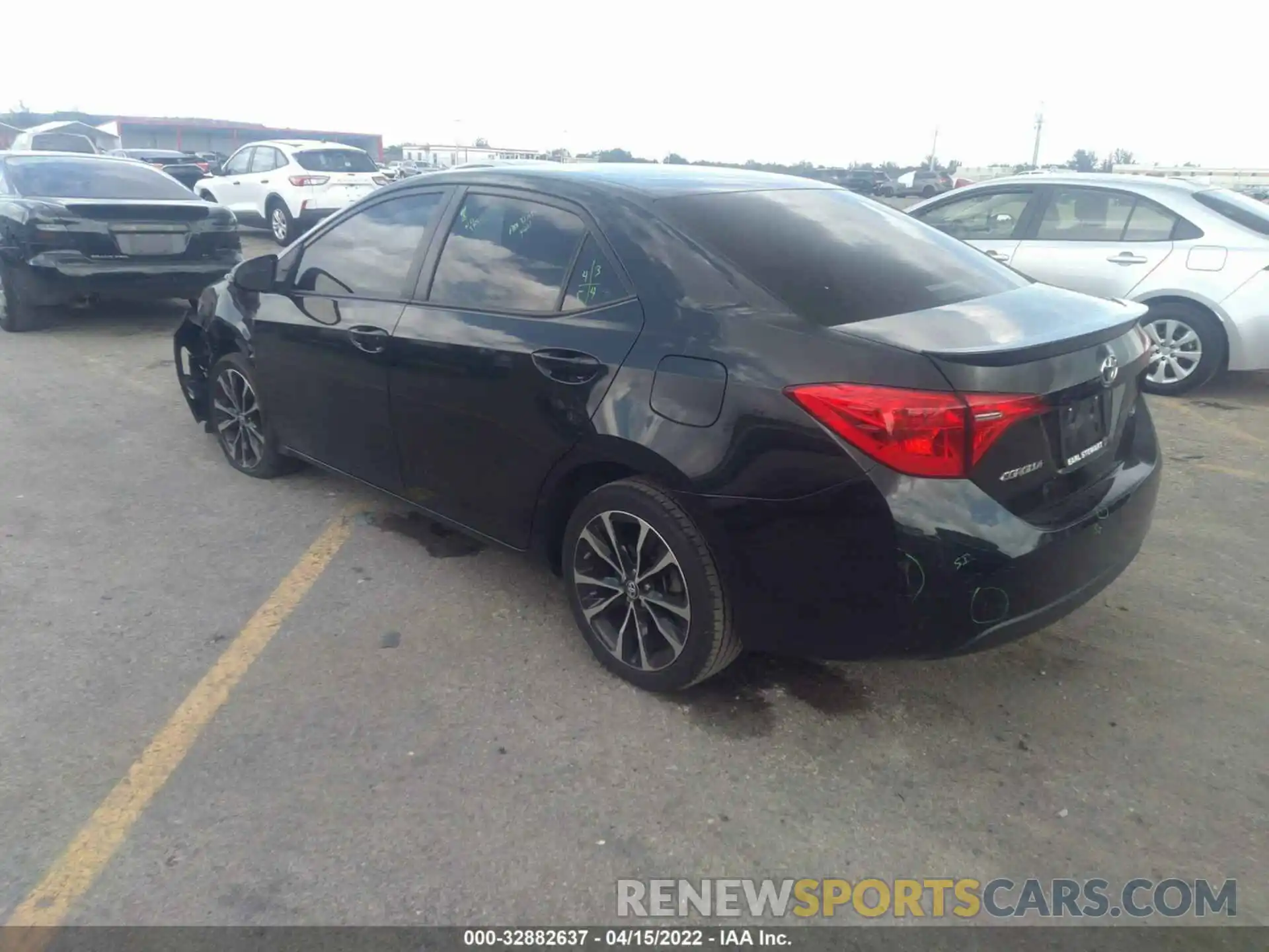 3 Photograph of a damaged car 5YFBURHE0KP933374 TOYOTA COROLLA 2019