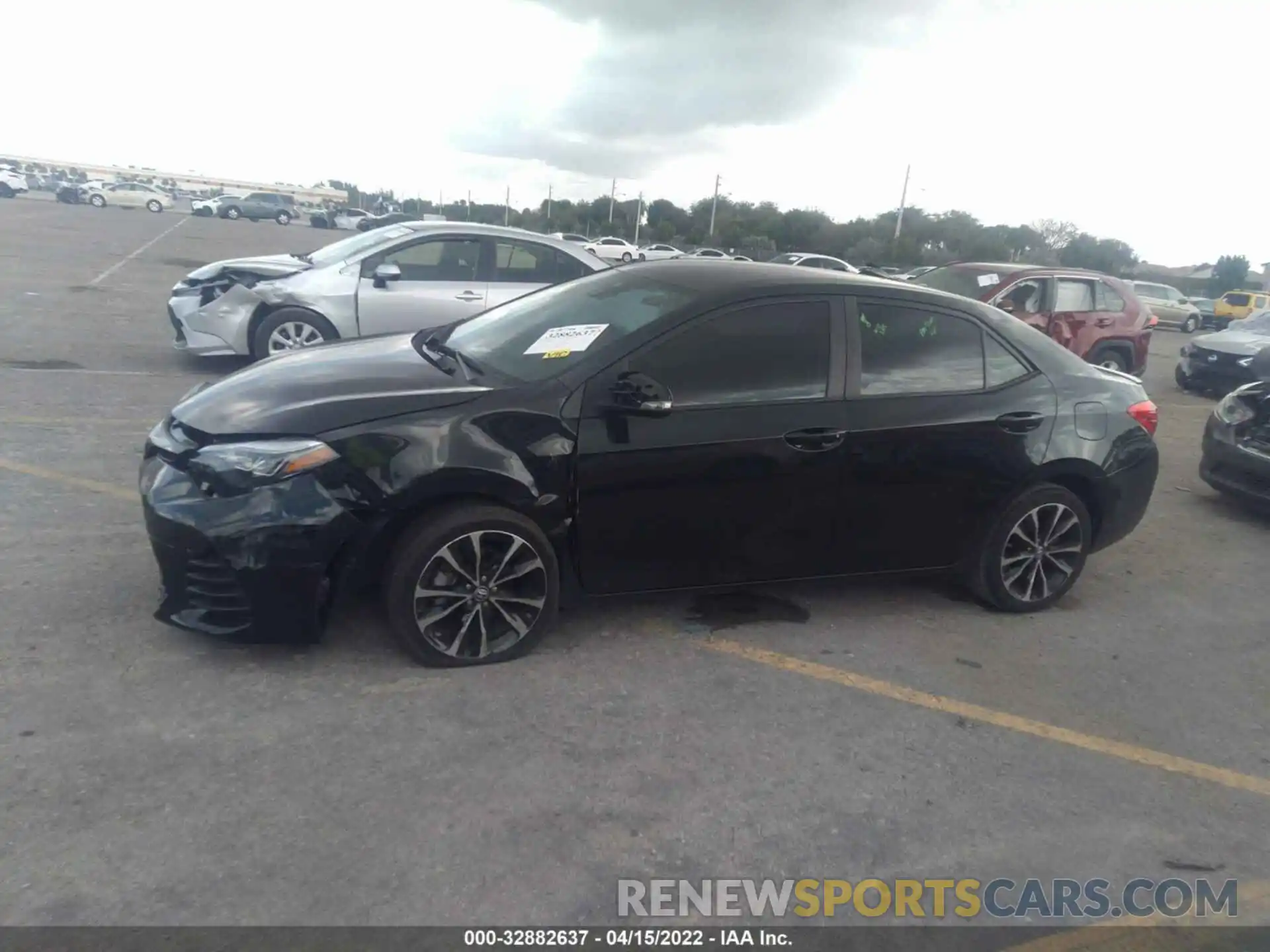 6 Photograph of a damaged car 5YFBURHE0KP933374 TOYOTA COROLLA 2019