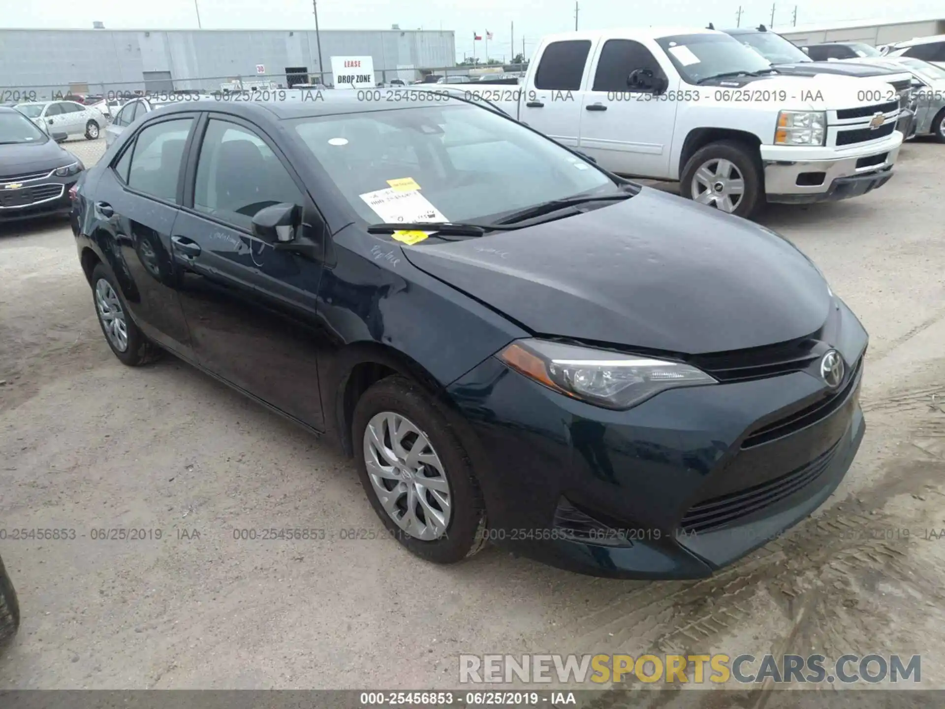 1 Photograph of a damaged car 5YFBURHE0KP933519 TOYOTA COROLLA 2019