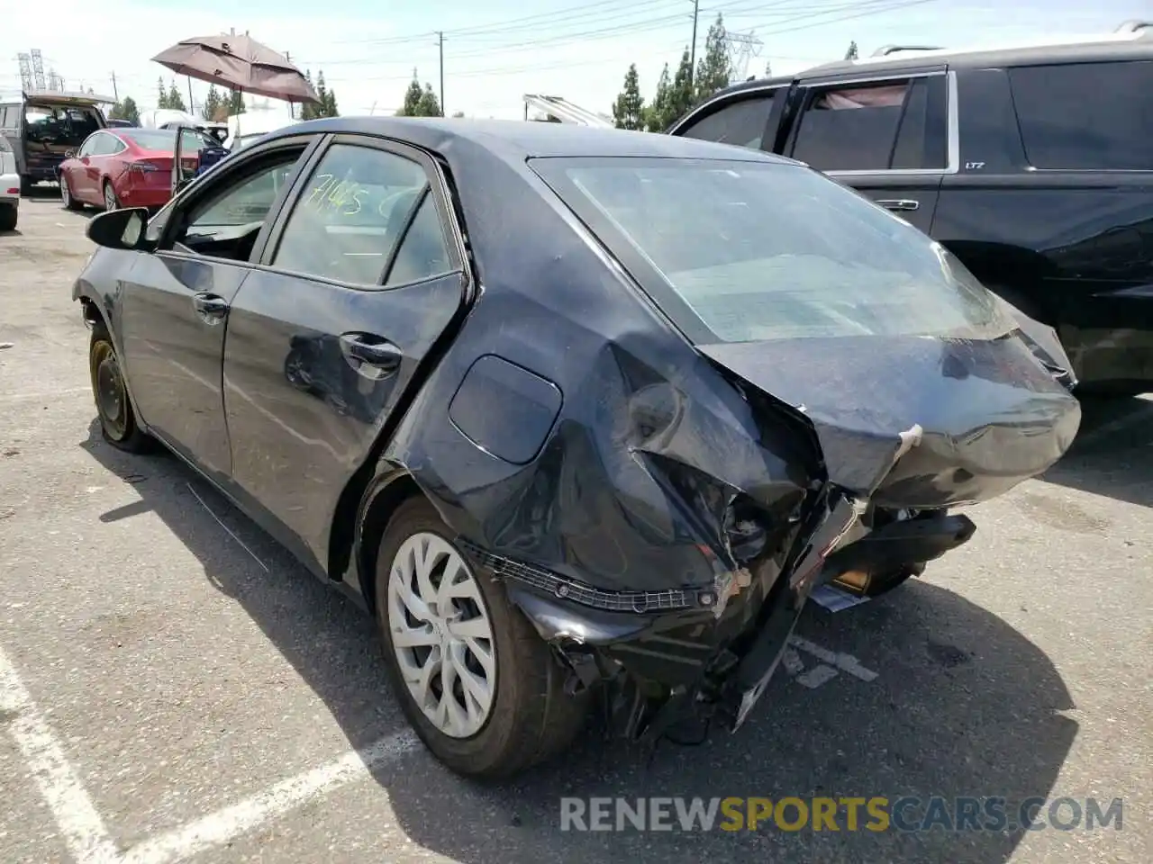 3 Photograph of a damaged car 5YFBURHE0KP933987 TOYOTA COROLLA 2019