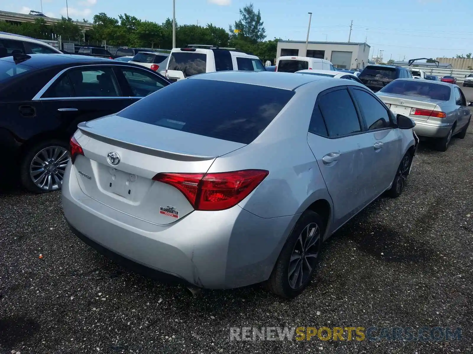 4 Photograph of a damaged car 5YFBURHE0KP935223 TOYOTA COROLLA 2019