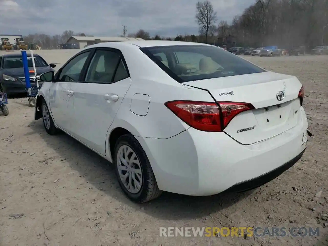 3 Photograph of a damaged car 5YFBURHE0KP935528 TOYOTA COROLLA 2019