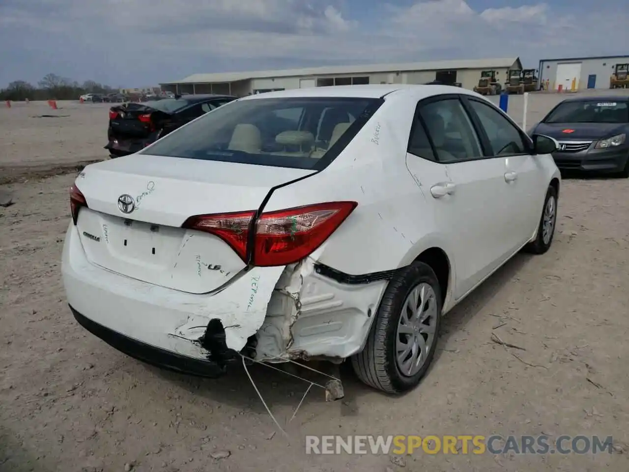 4 Photograph of a damaged car 5YFBURHE0KP935528 TOYOTA COROLLA 2019