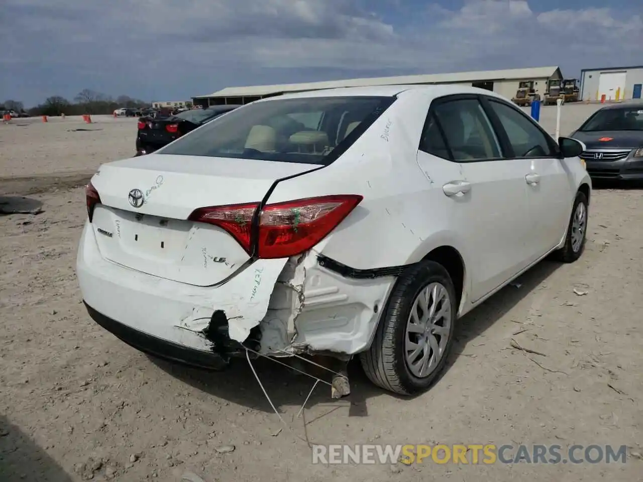 9 Photograph of a damaged car 5YFBURHE0KP935528 TOYOTA COROLLA 2019