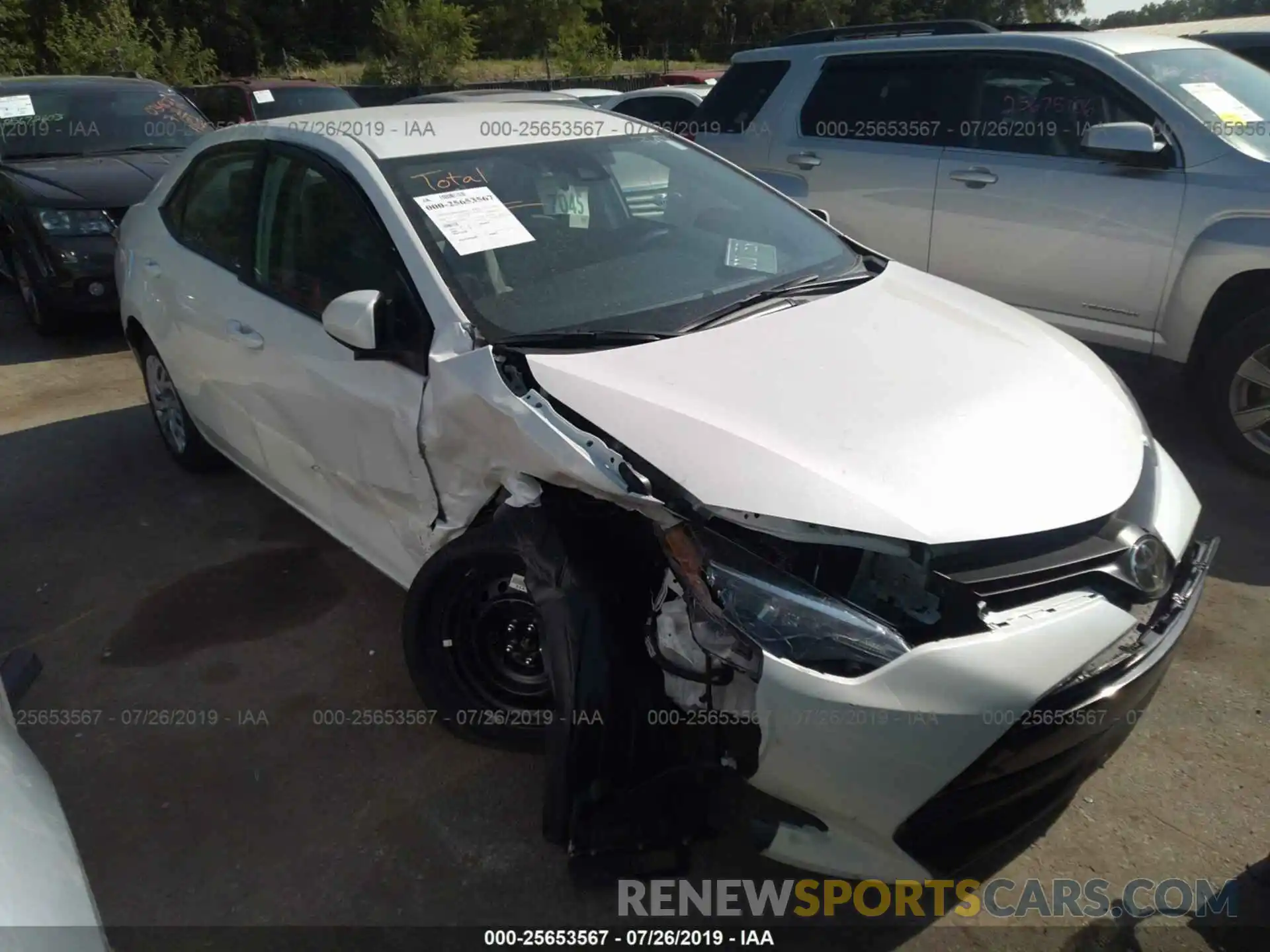 1 Photograph of a damaged car 5YFBURHE0KP935612 TOYOTA COROLLA 2019