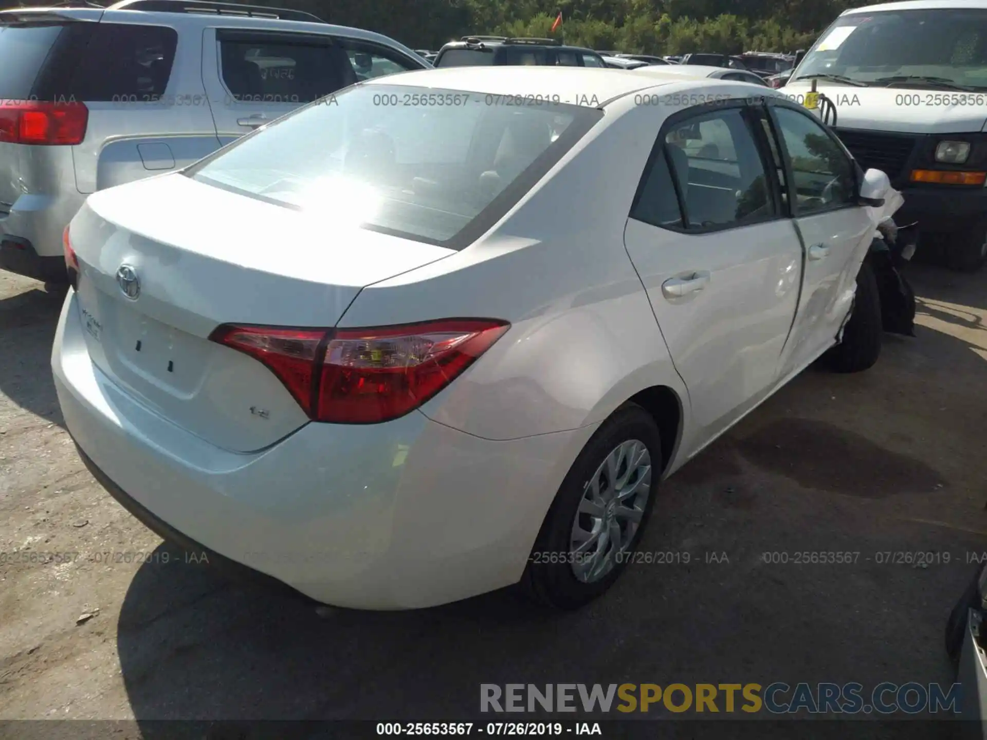 4 Photograph of a damaged car 5YFBURHE0KP935612 TOYOTA COROLLA 2019