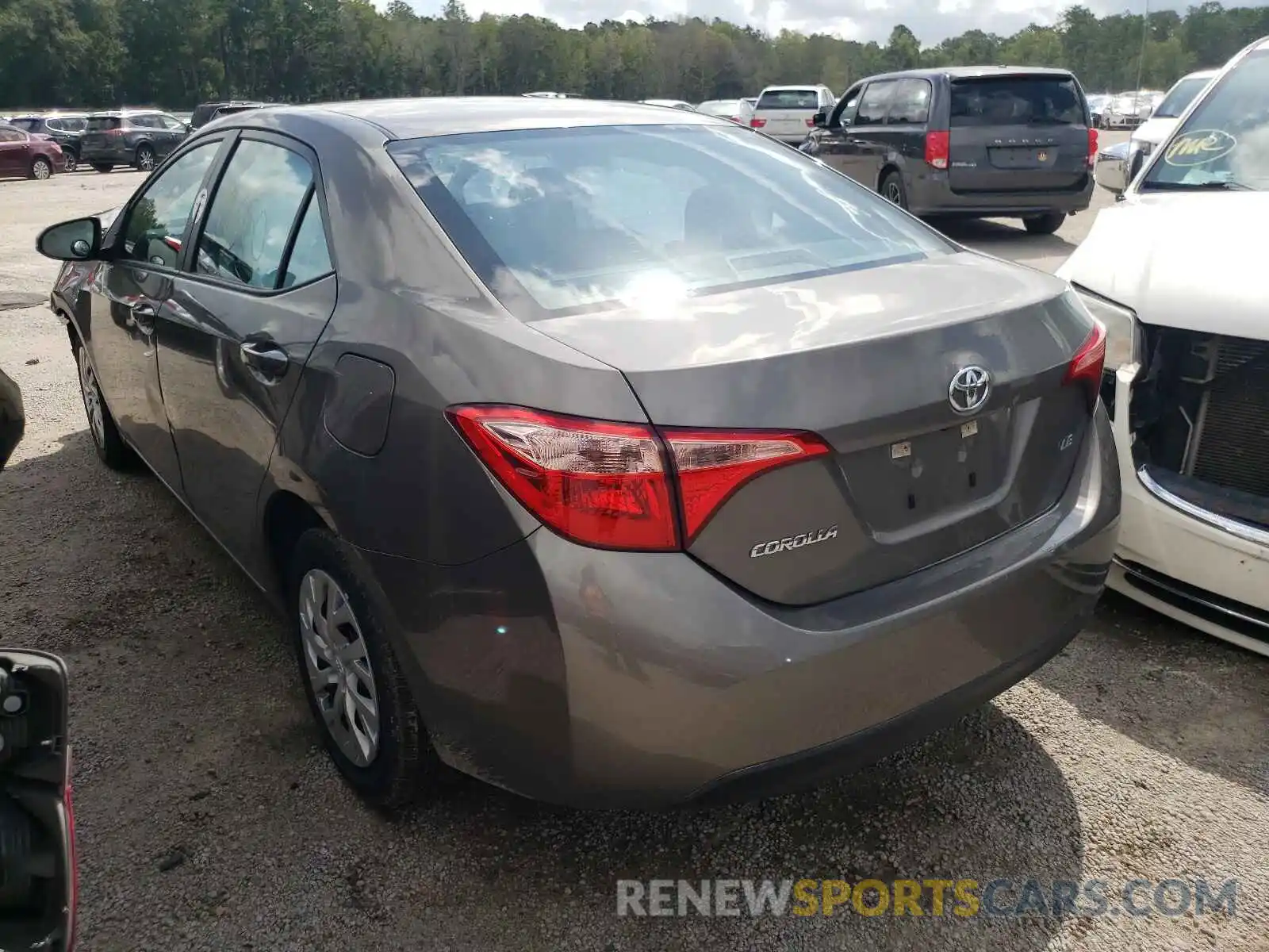 3 Photograph of a damaged car 5YFBURHE0KP935822 TOYOTA COROLLA 2019