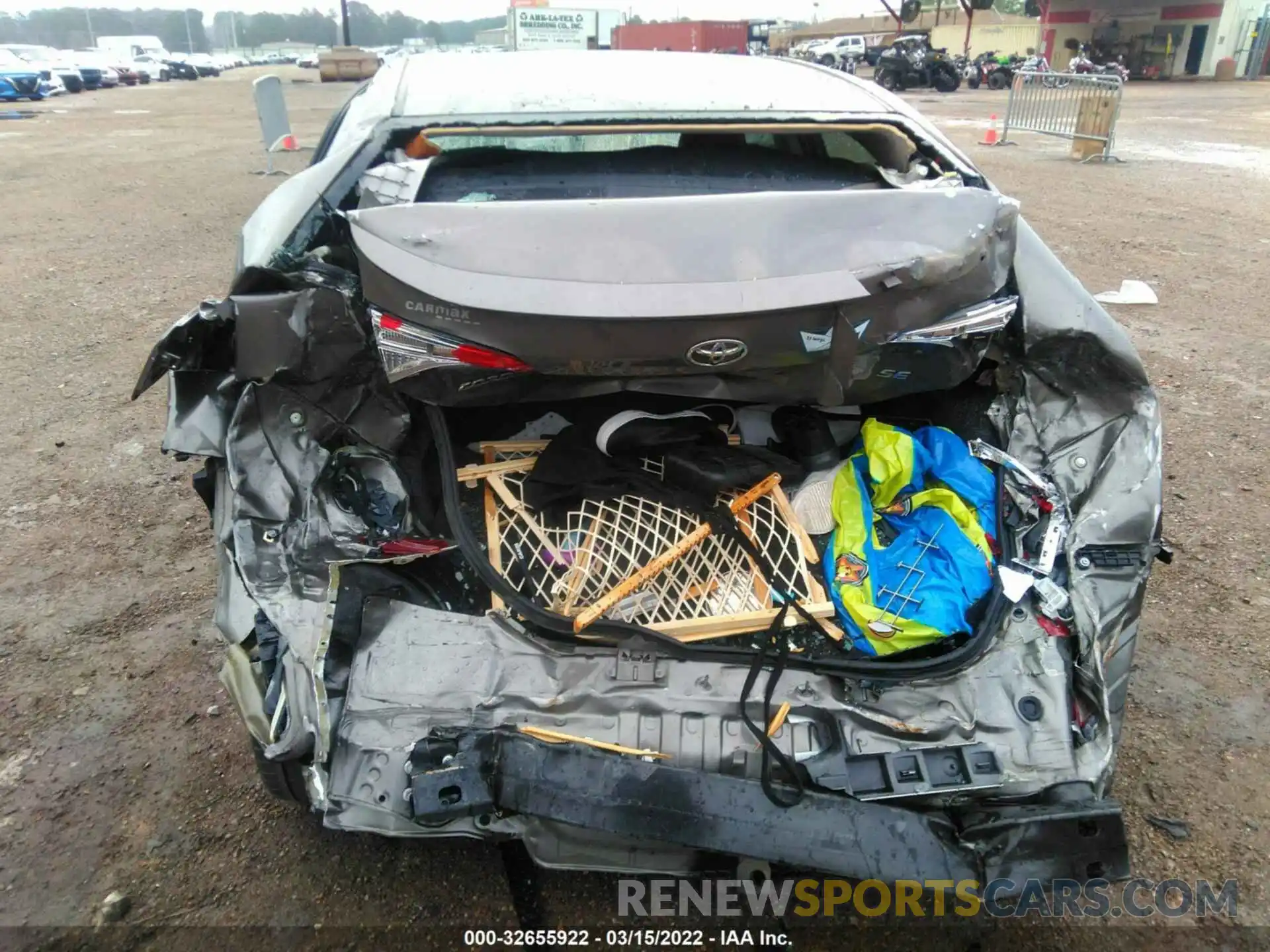 6 Photograph of a damaged car 5YFBURHE0KP935965 TOYOTA COROLLA 2019