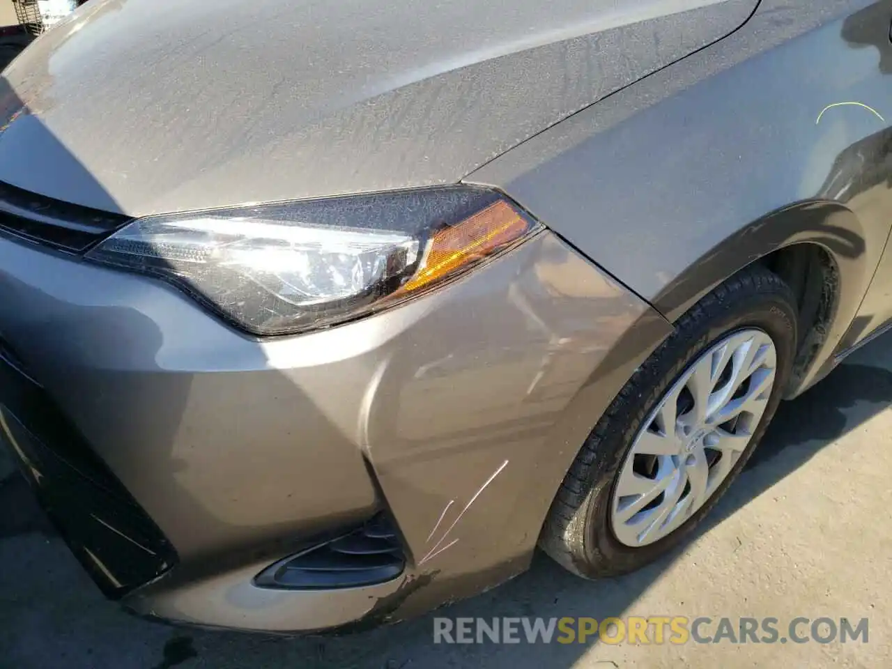 9 Photograph of a damaged car 5YFBURHE0KP935996 TOYOTA COROLLA 2019