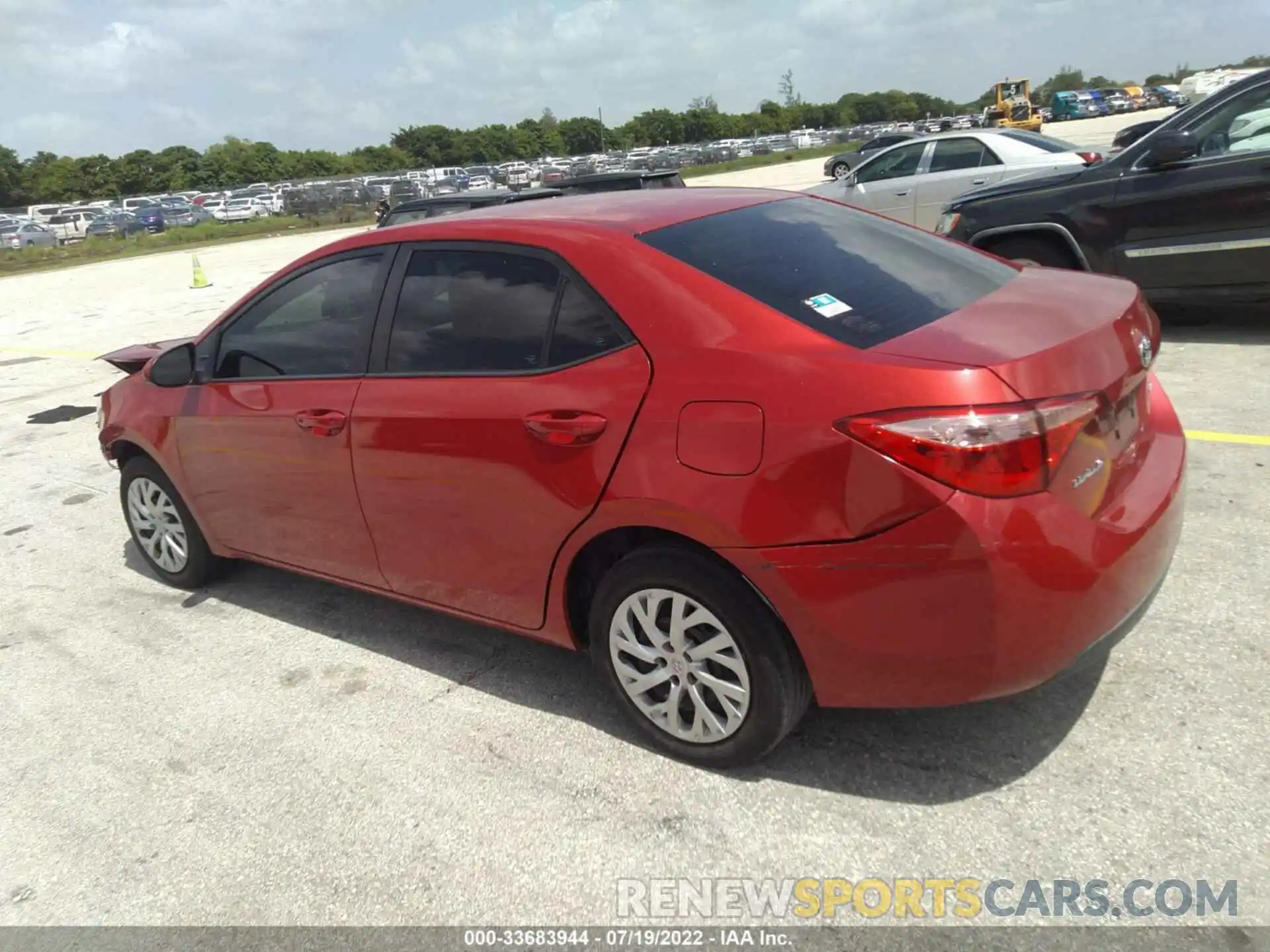 3 Photograph of a damaged car 5YFBURHE0KP936596 TOYOTA COROLLA 2019