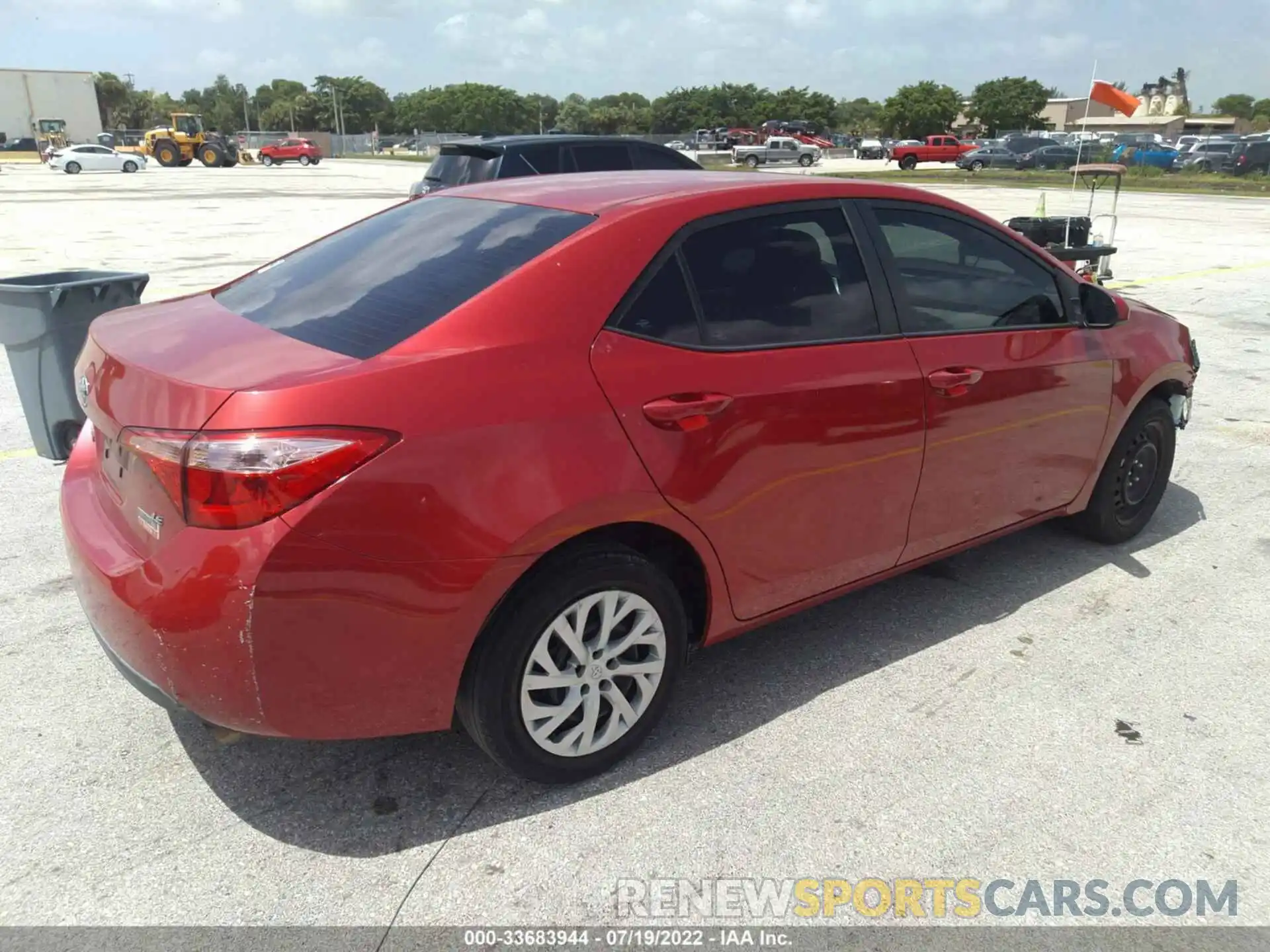 4 Photograph of a damaged car 5YFBURHE0KP936596 TOYOTA COROLLA 2019