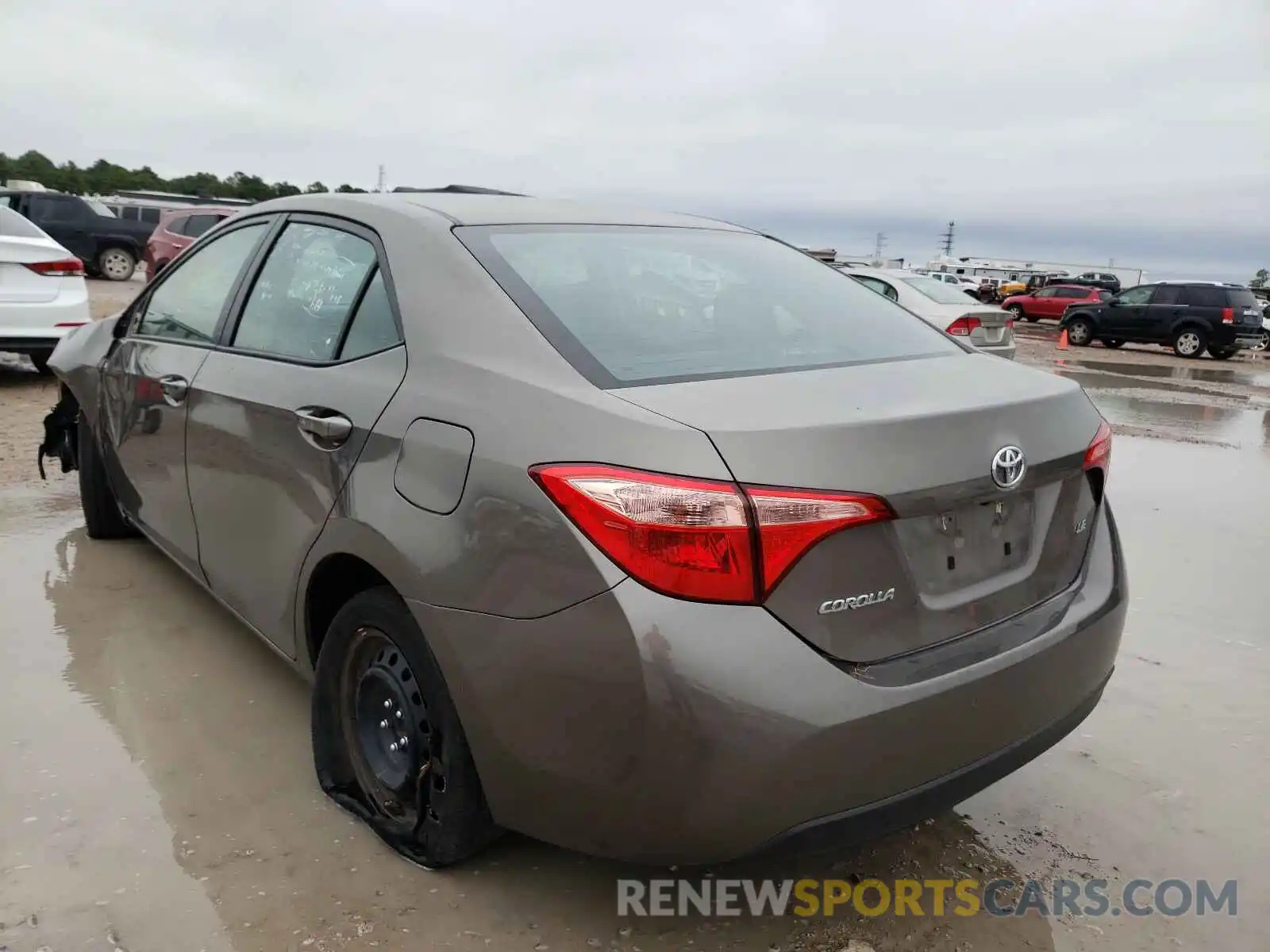 3 Photograph of a damaged car 5YFBURHE0KP936856 TOYOTA COROLLA 2019