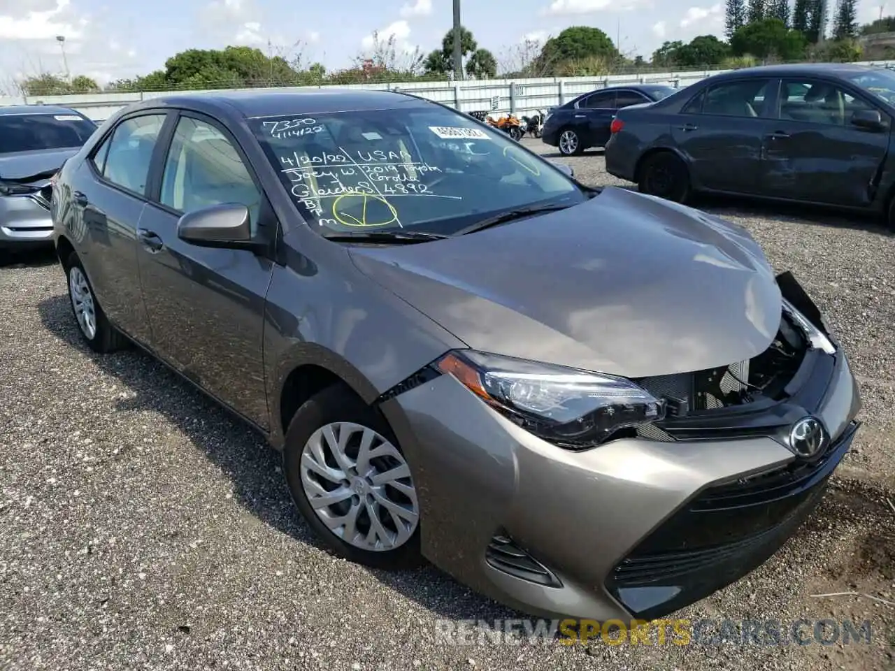 1 Photograph of a damaged car 5YFBURHE0KP937330 TOYOTA COROLLA 2019