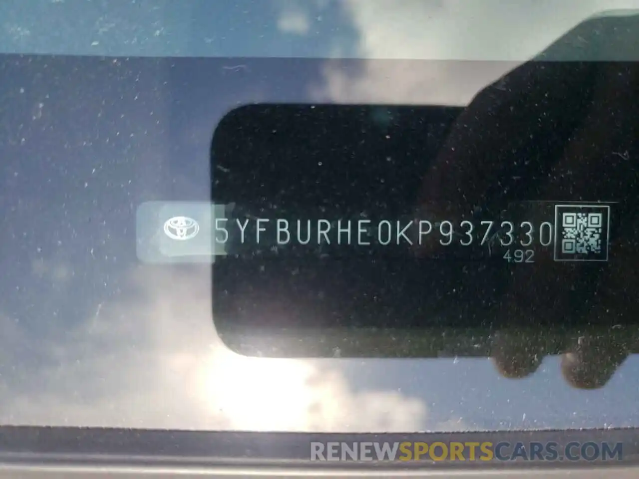 10 Photograph of a damaged car 5YFBURHE0KP937330 TOYOTA COROLLA 2019