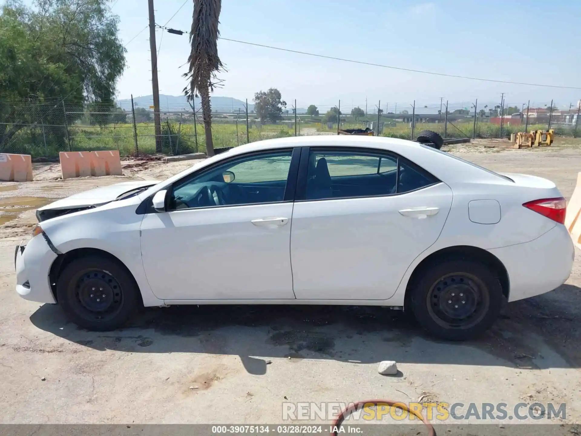 14 Photograph of a damaged car 5YFBURHE0KP938266 TOYOTA COROLLA 2019