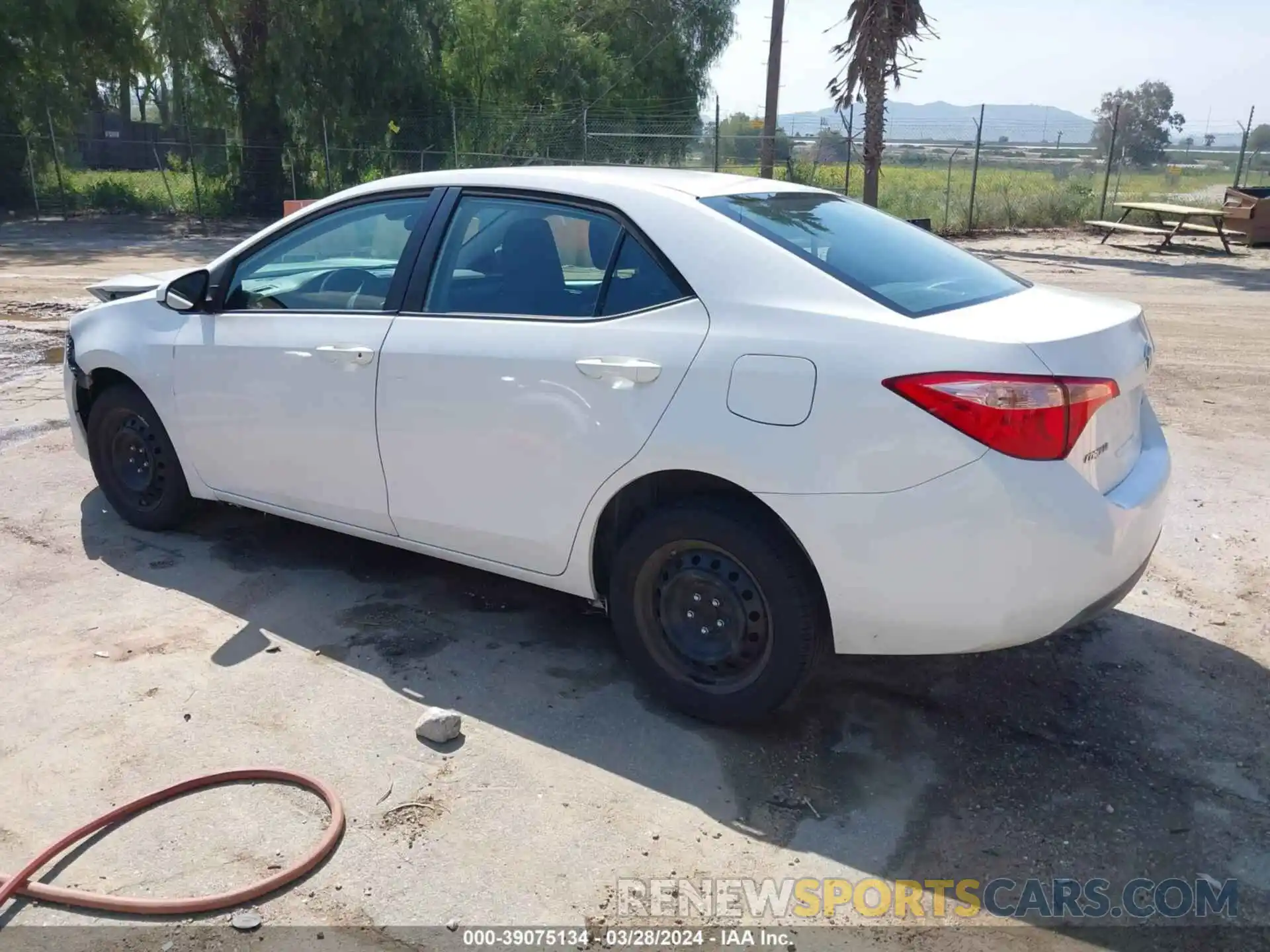 3 Photograph of a damaged car 5YFBURHE0KP938266 TOYOTA COROLLA 2019