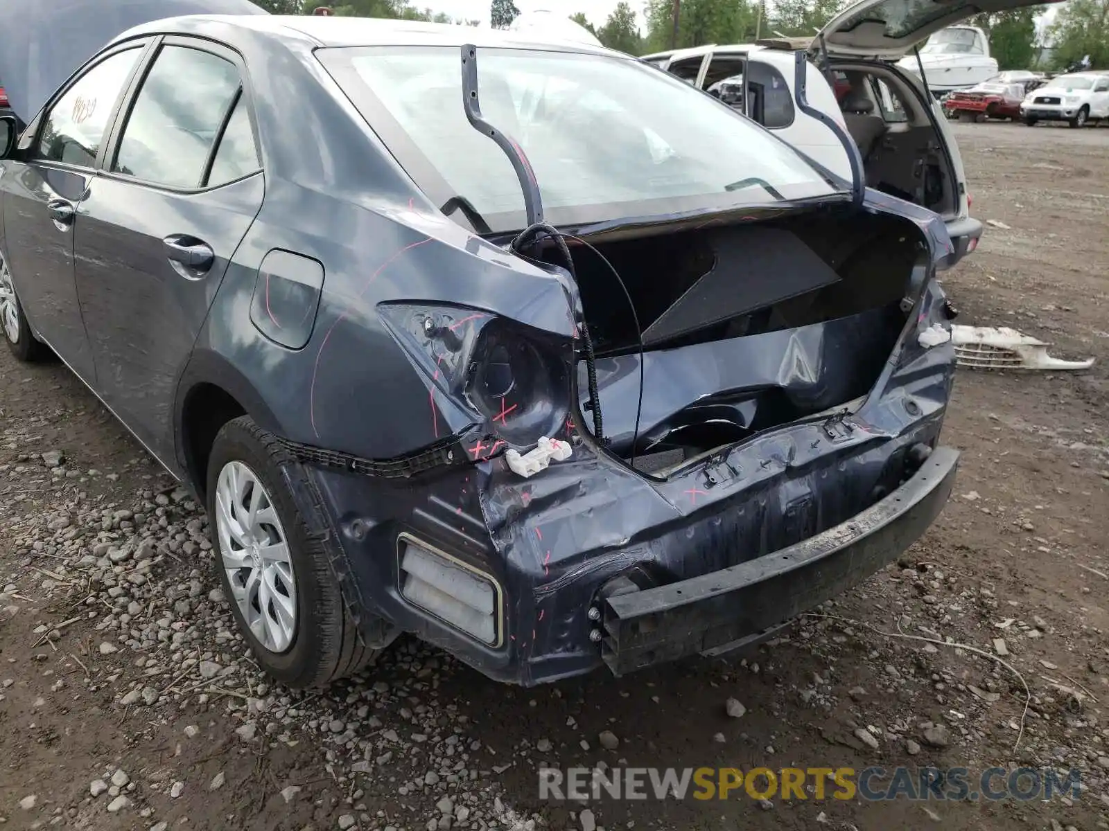 9 Photograph of a damaged car 5YFBURHE0KP938946 TOYOTA COROLLA 2019