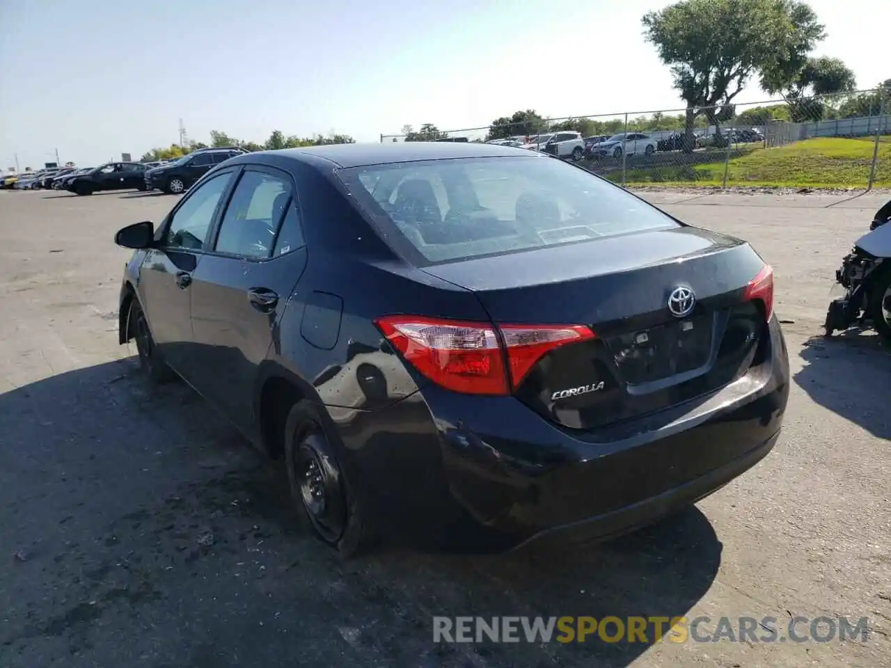 3 Photograph of a damaged car 5YFBURHE0KP939028 TOYOTA COROLLA 2019