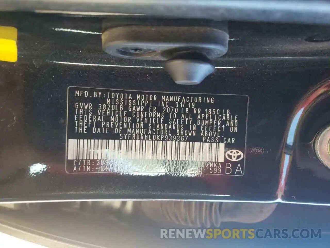 10 Photograph of a damaged car 5YFBURHE0KP939367 TOYOTA COROLLA 2019