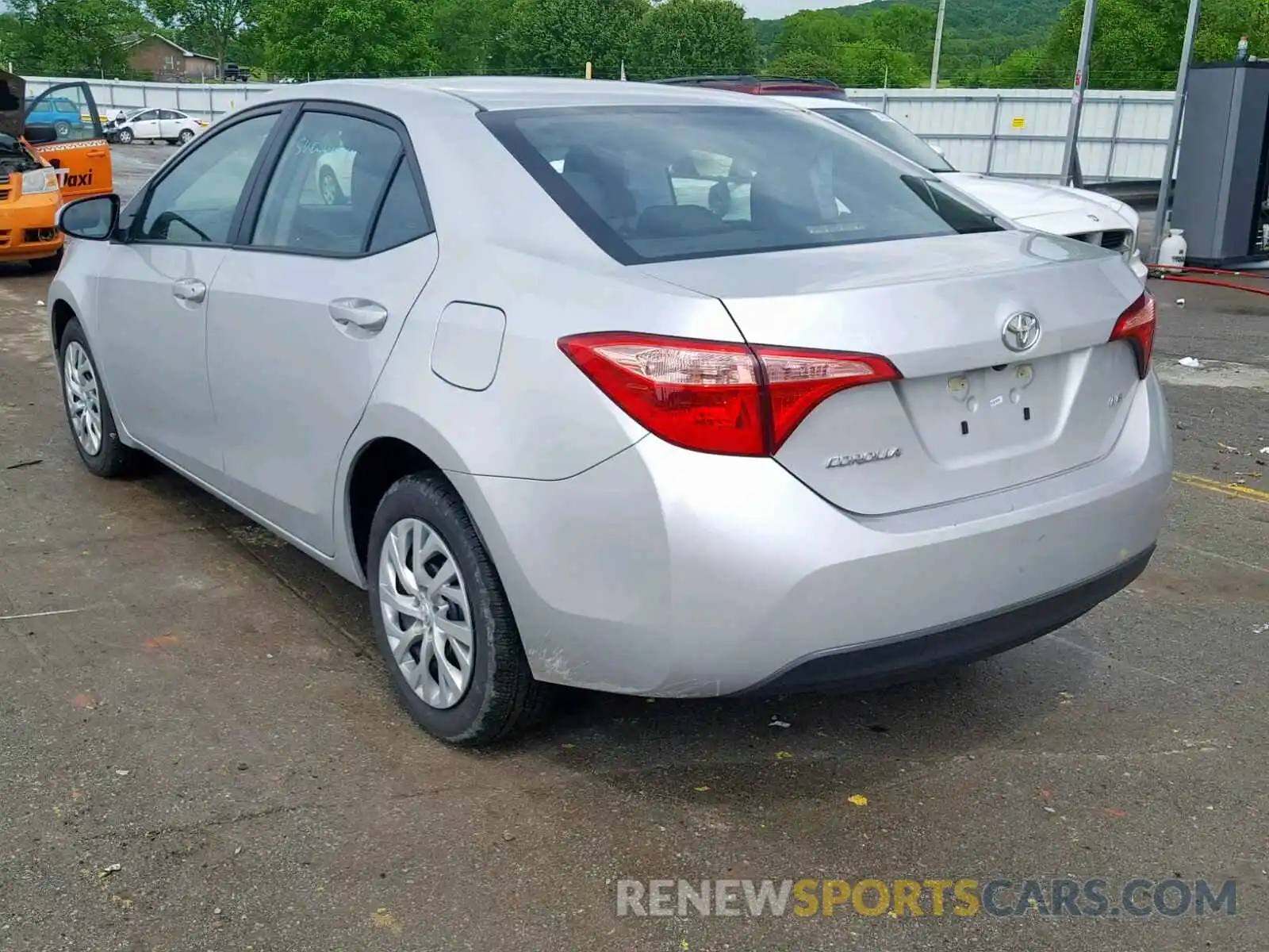 3 Photograph of a damaged car 5YFBURHE0KP939501 TOYOTA COROLLA 2019