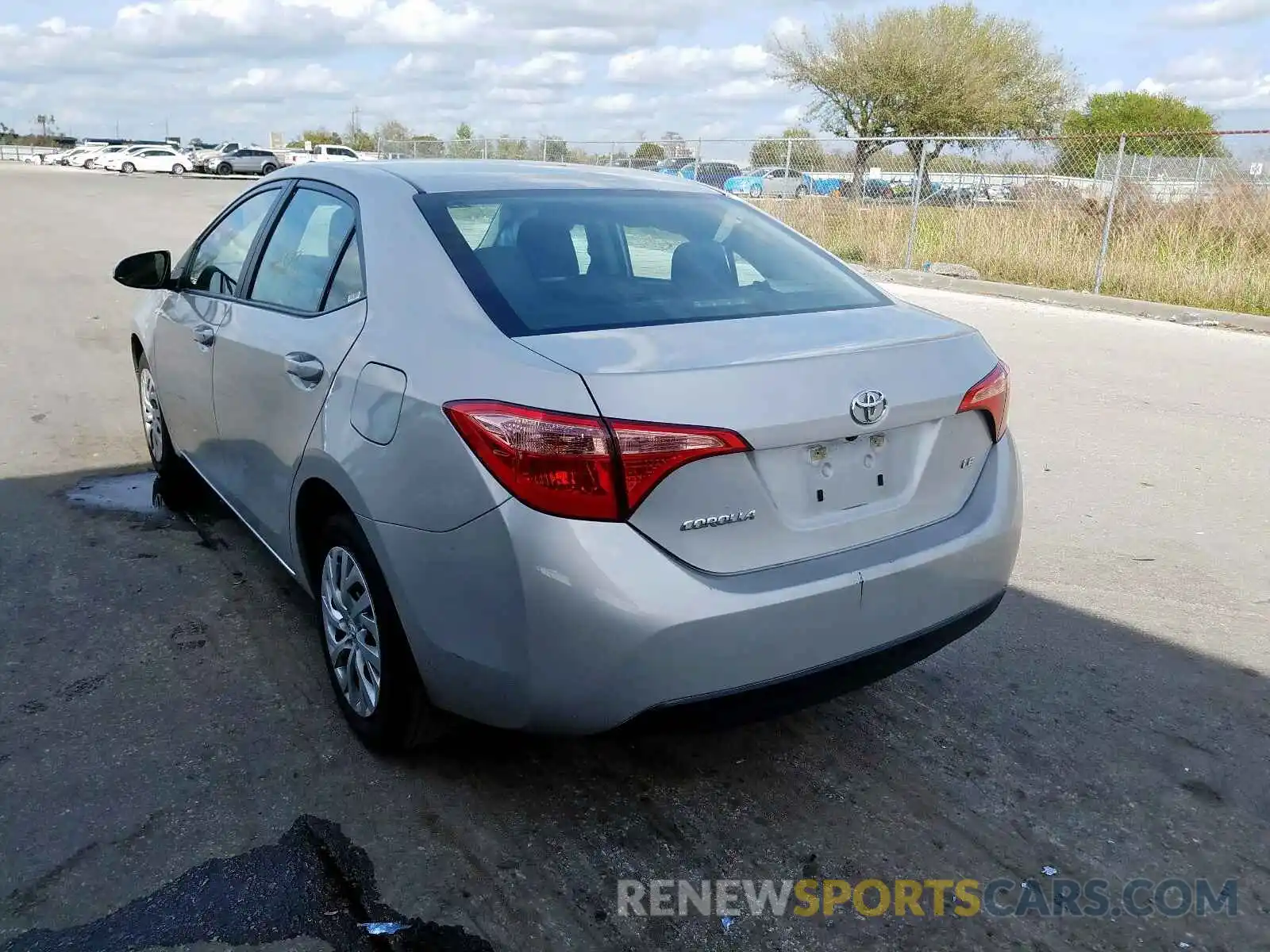 3 Photograph of a damaged car 5YFBURHE0KP939644 TOYOTA COROLLA 2019