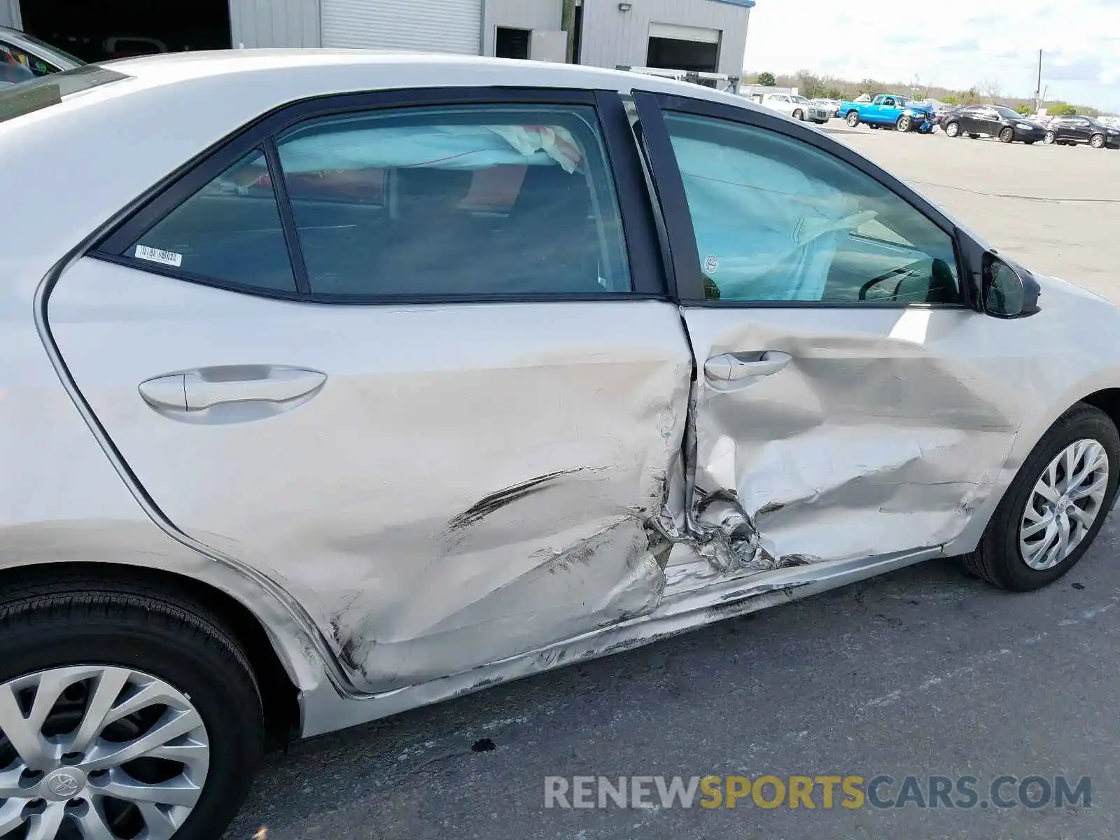 9 Photograph of a damaged car 5YFBURHE0KP939644 TOYOTA COROLLA 2019