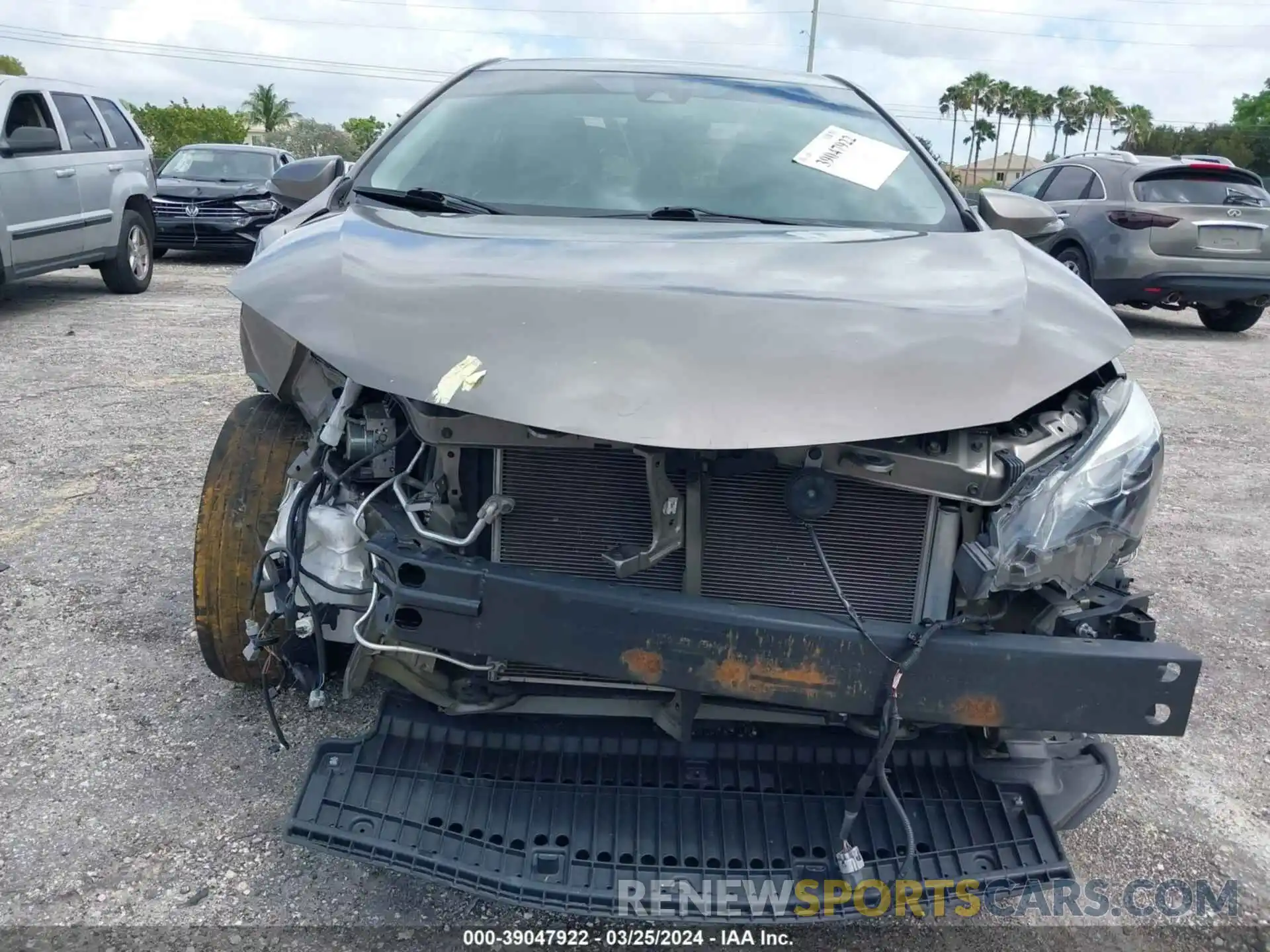 13 Photograph of a damaged car 5YFBURHE0KP939711 TOYOTA COROLLA 2019