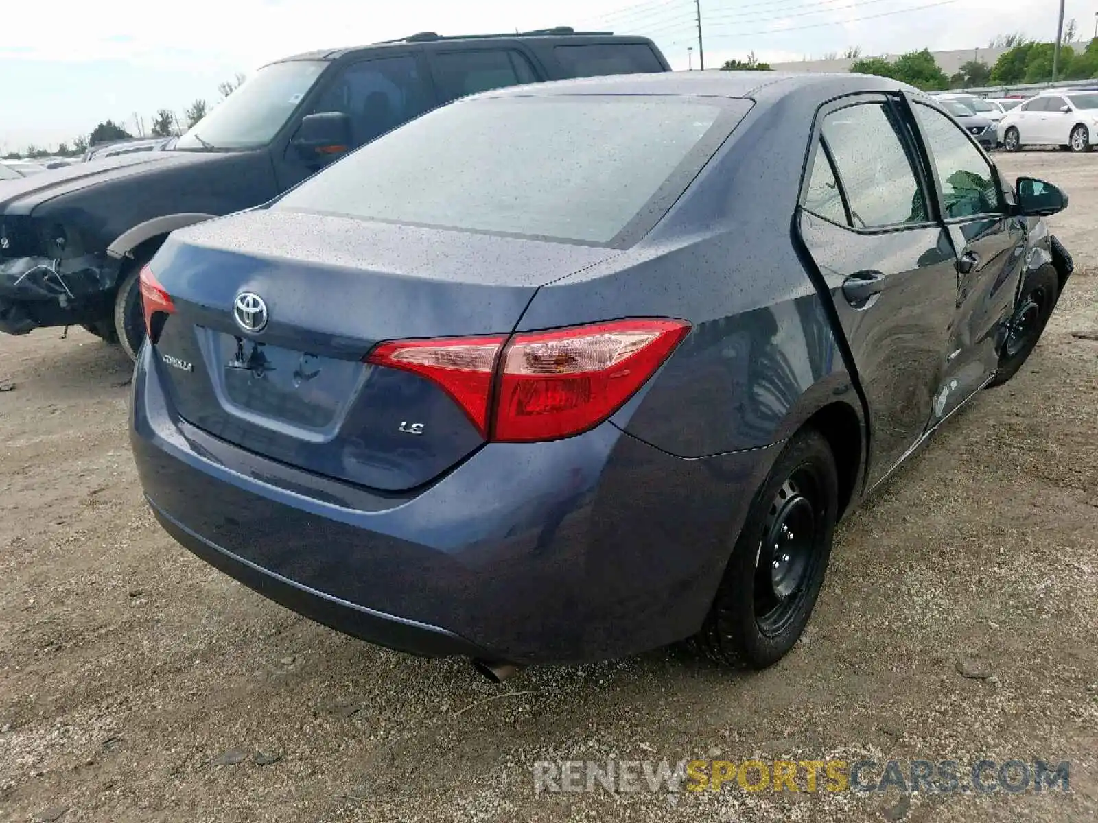 4 Photograph of a damaged car 5YFBURHE0KP940566 TOYOTA COROLLA 2019