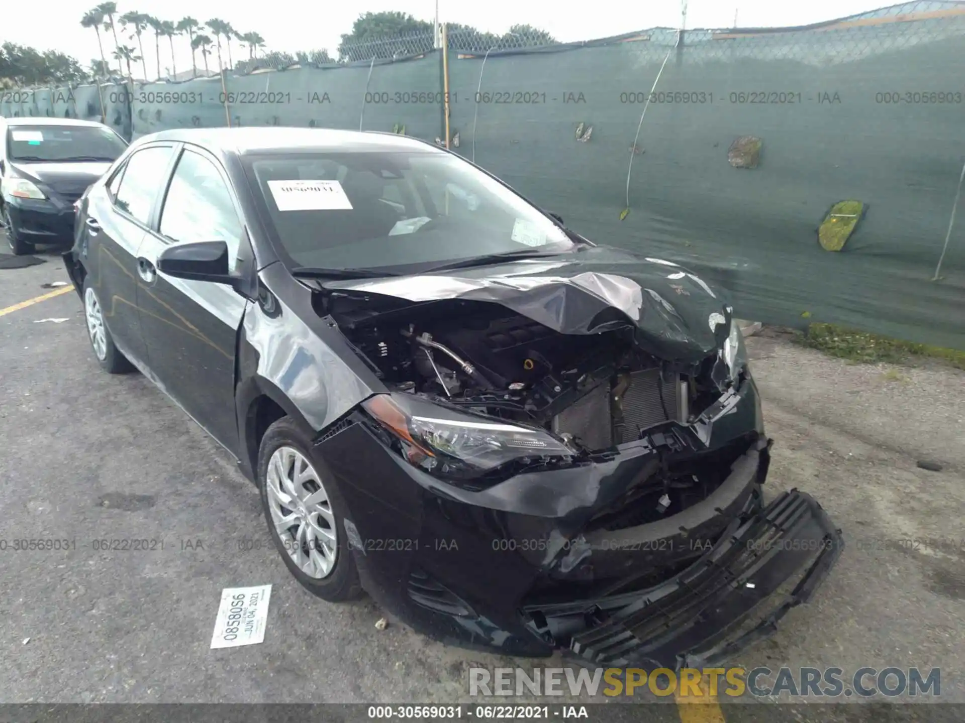 1 Photograph of a damaged car 5YFBURHE0KP940924 TOYOTA COROLLA 2019