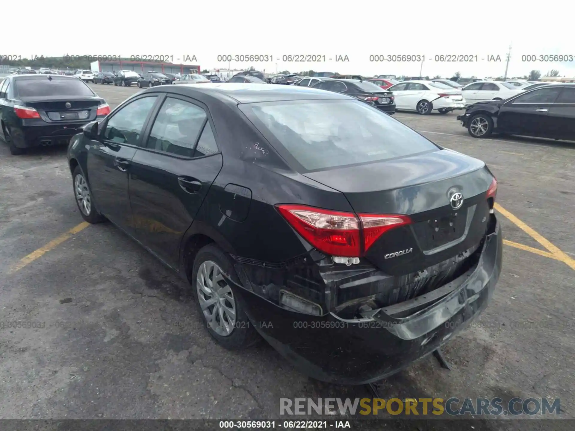 3 Photograph of a damaged car 5YFBURHE0KP940924 TOYOTA COROLLA 2019