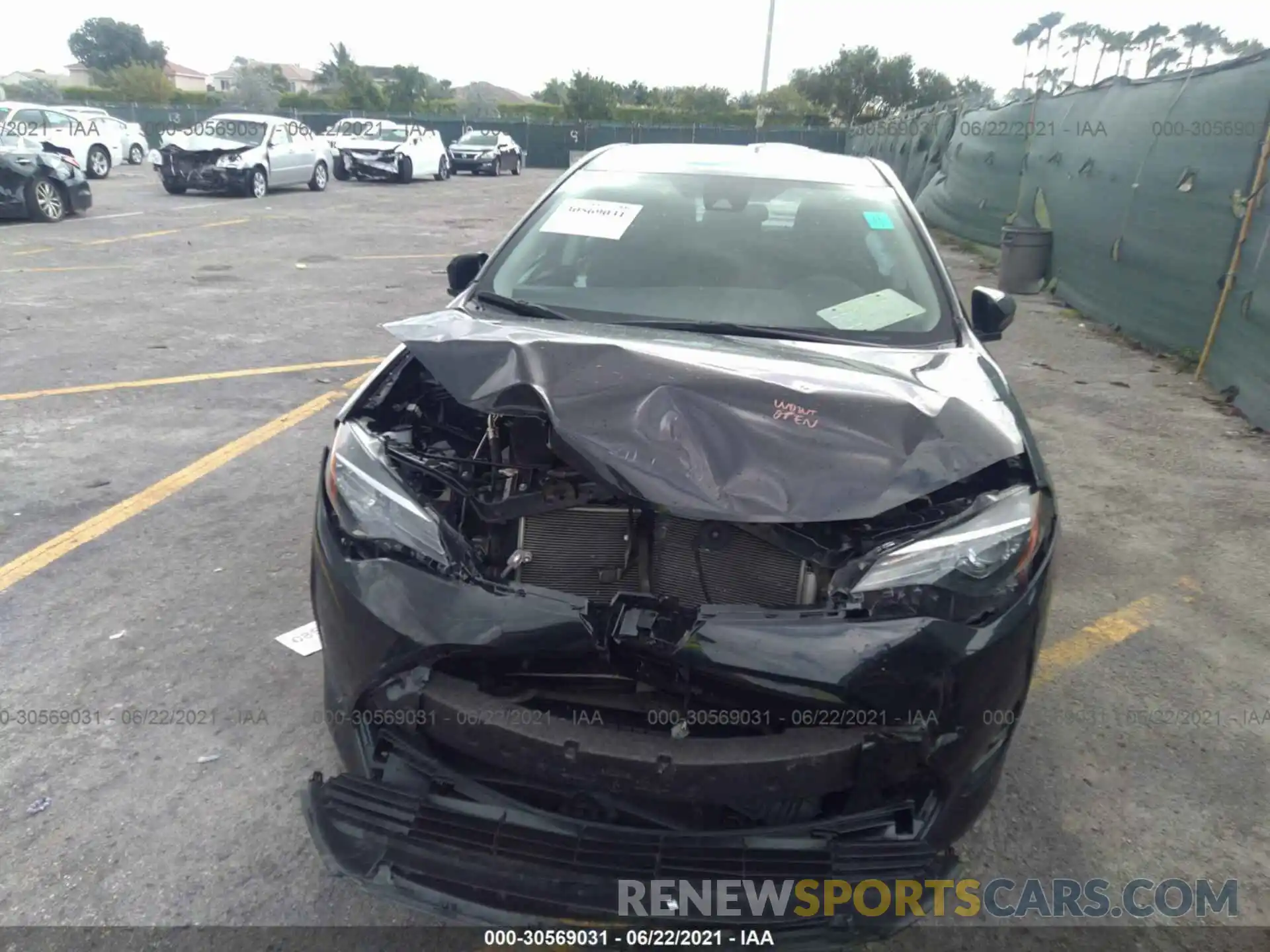 6 Photograph of a damaged car 5YFBURHE0KP940924 TOYOTA COROLLA 2019