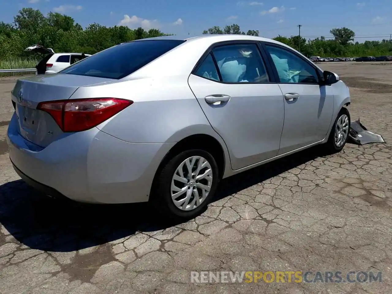 4 Photograph of a damaged car 5YFBURHE0KP941152 TOYOTA COROLLA 2019