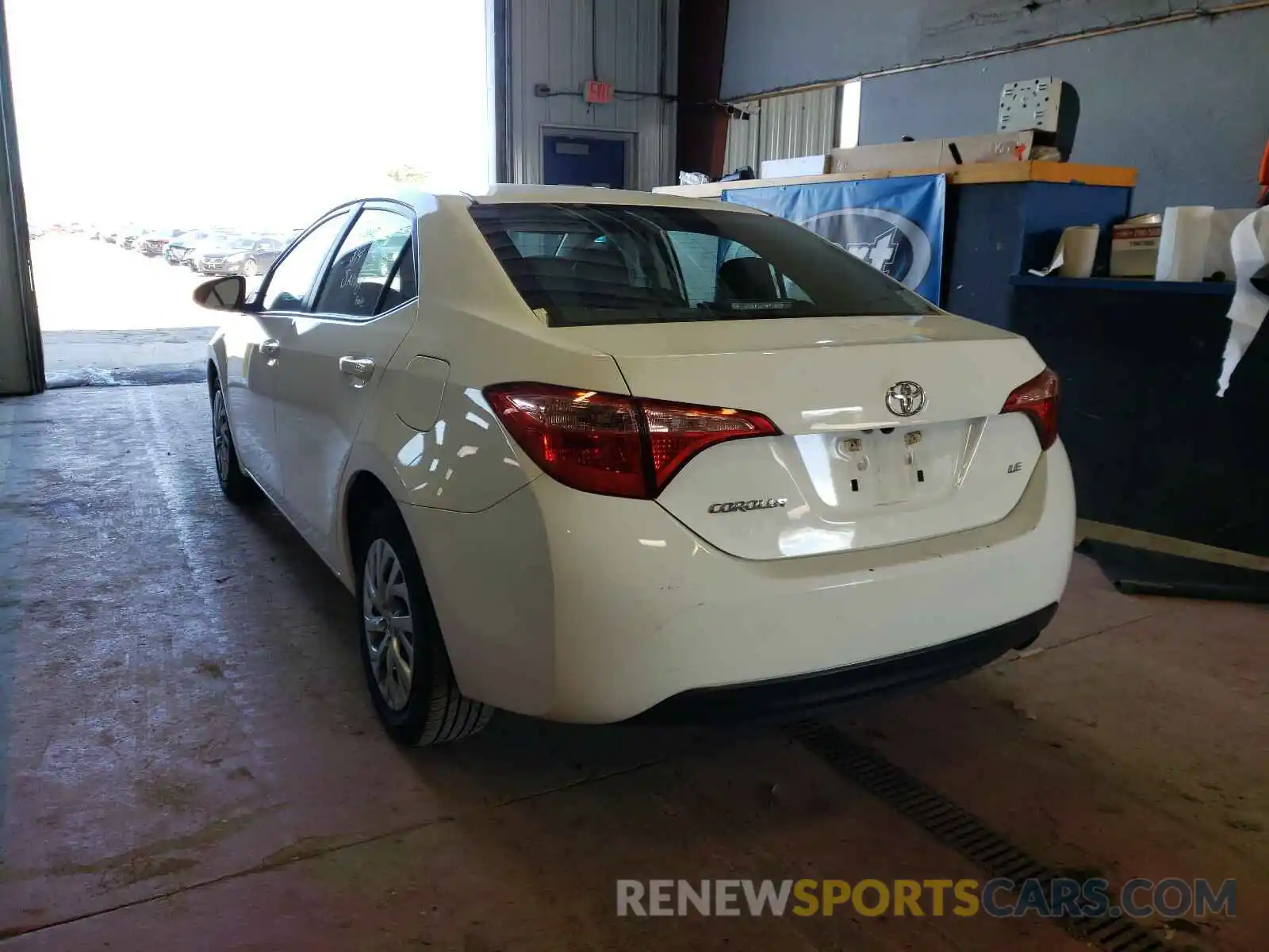 3 Photograph of a damaged car 5YFBURHE0KP941331 TOYOTA COROLLA 2019